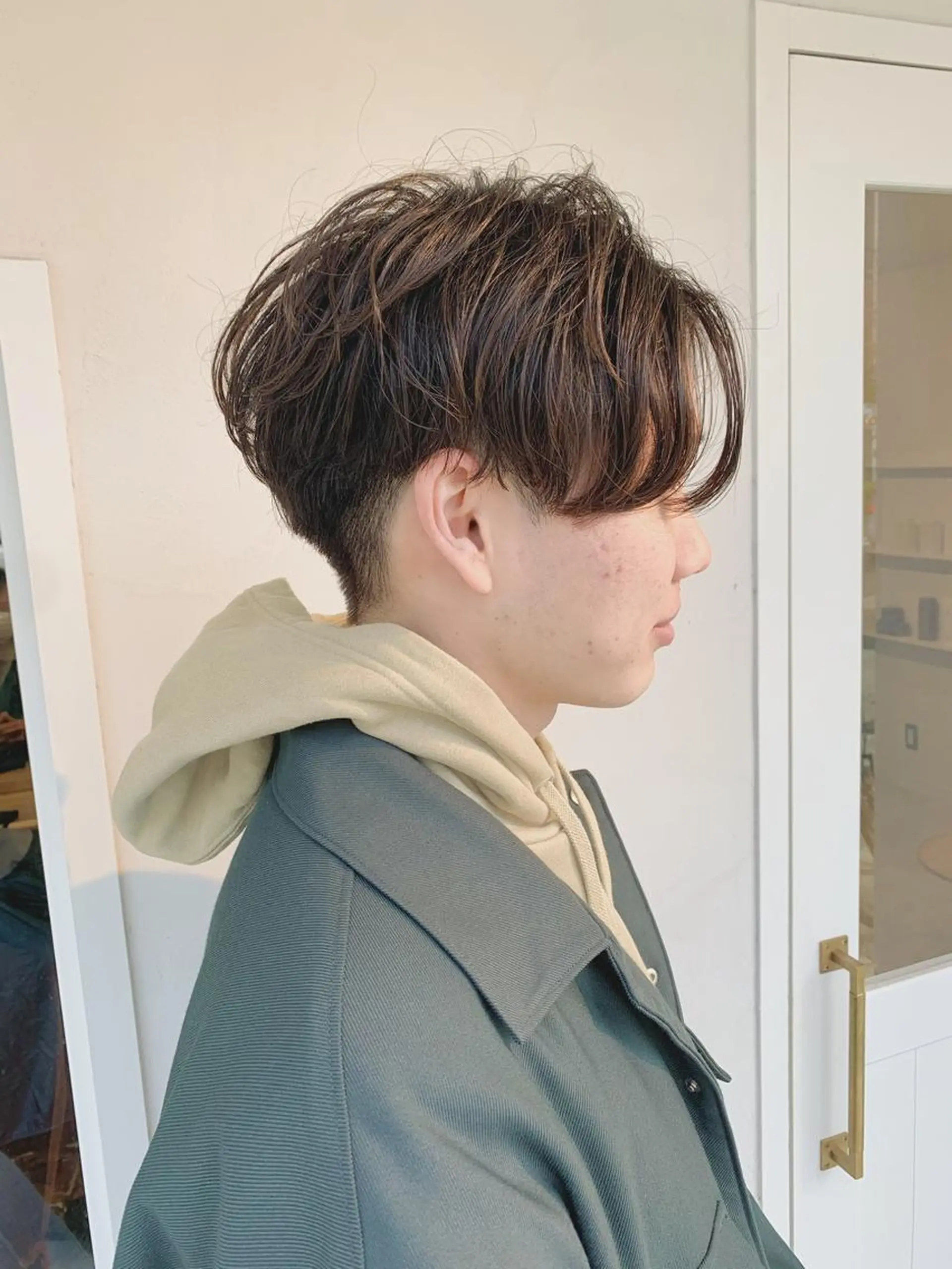 ショート カラー パーマ ベージュカラー ブリーチ ブリーチなしカラー カット パーマ kyon.hair 韓国カットカラーのヘアスタイル