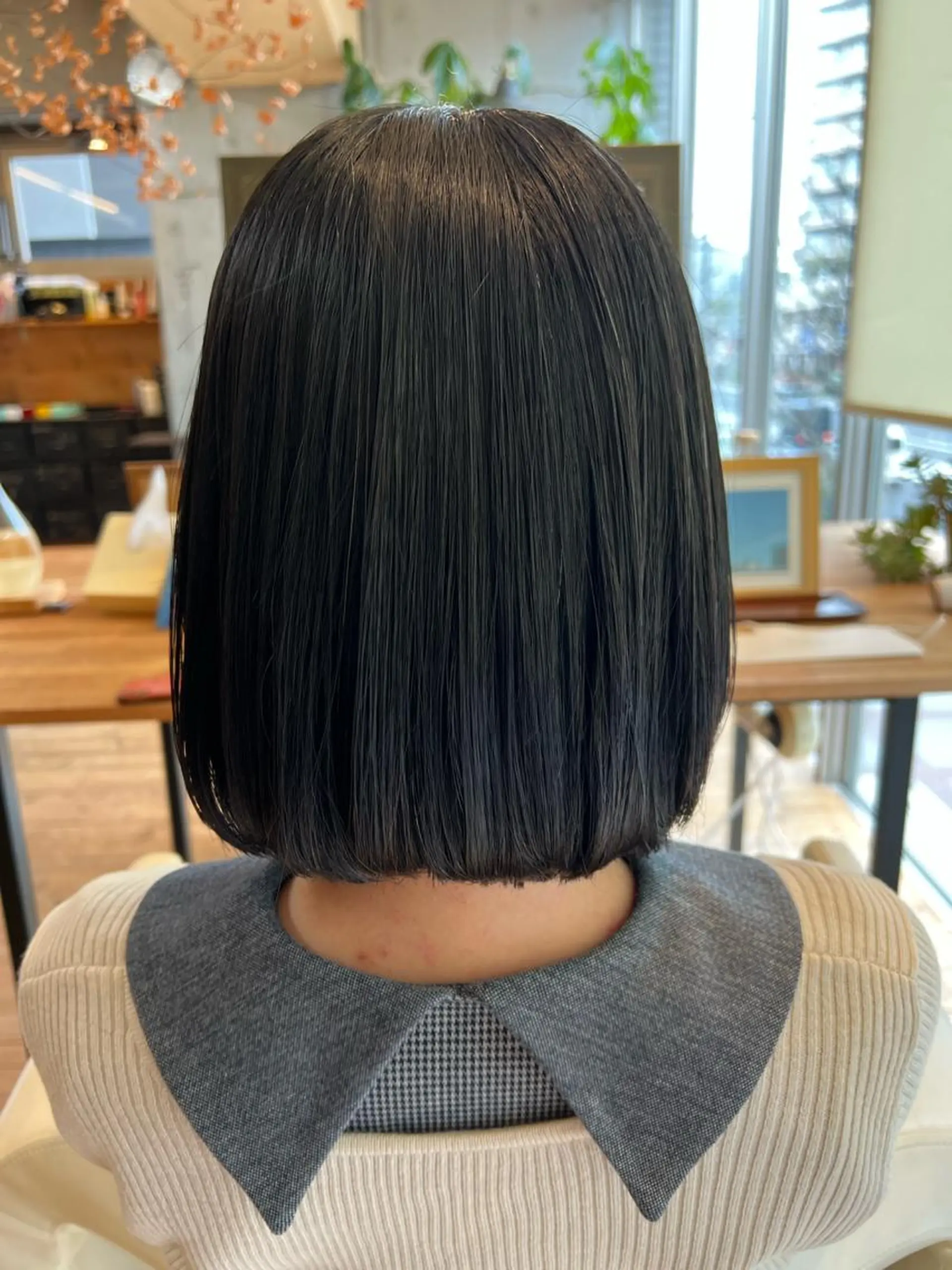 ミディアム 髪質改善 トリートメント BEACH　HAIR&NAIL所属・両国駅徒歩1分⭐️ アイロン仕上げのヘアスタイル