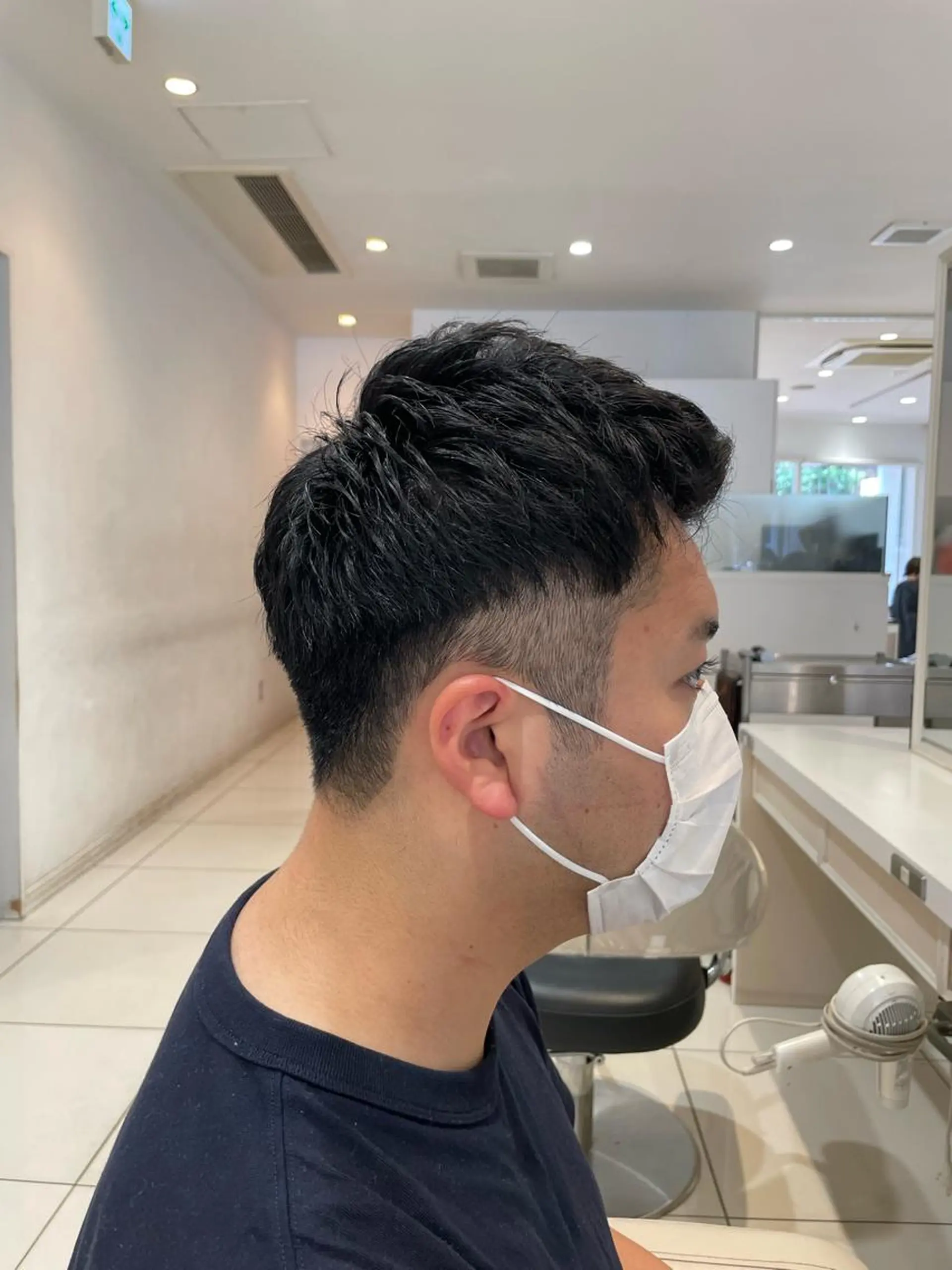 ショート パーマ メンズ メンズパーマ JERICHO HAIR所属・ユ カの眉毛・アイブロウイメージ