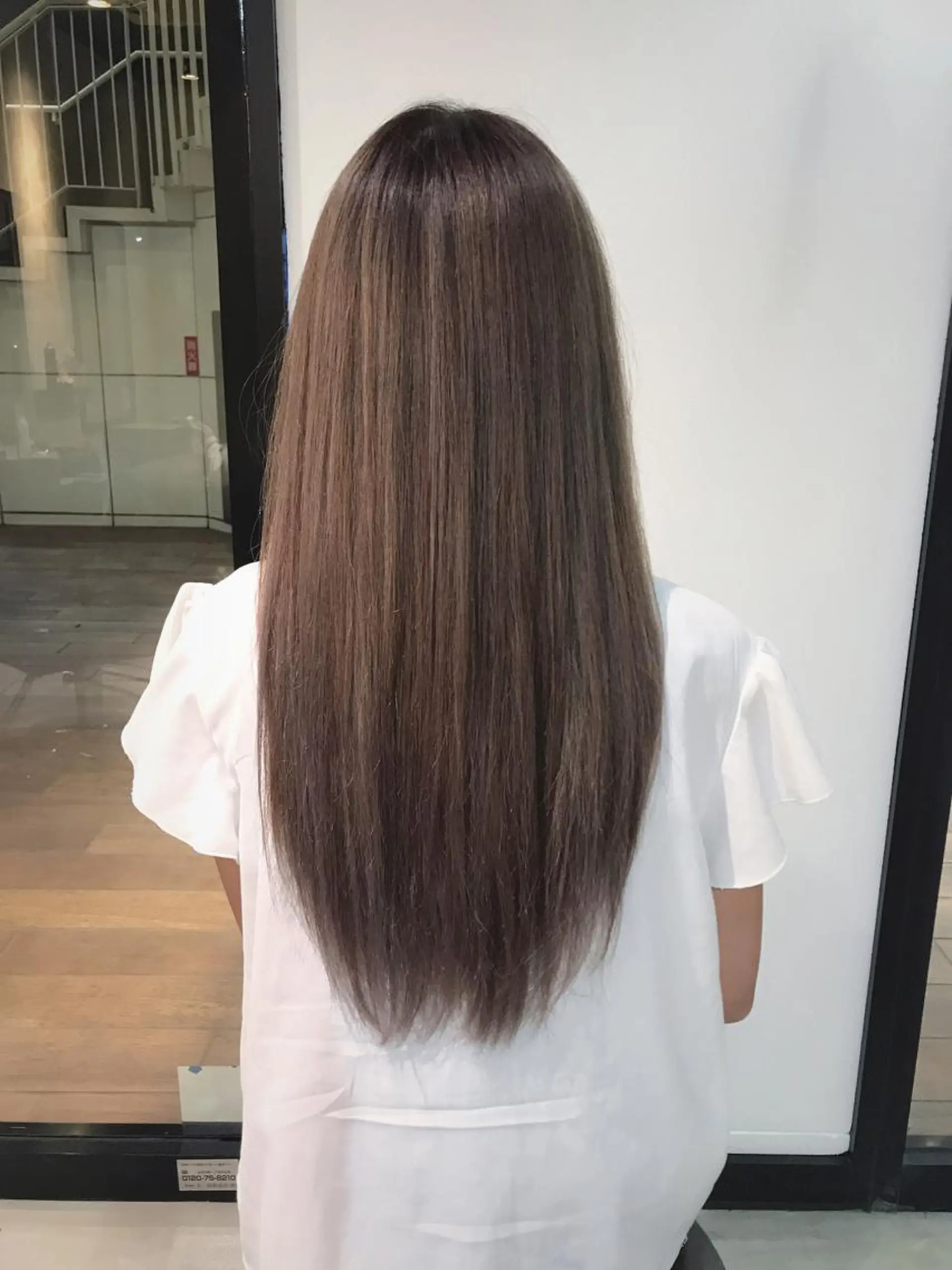 ロング カラー ベージュカラー 松村 崇弘のヘアスタイル