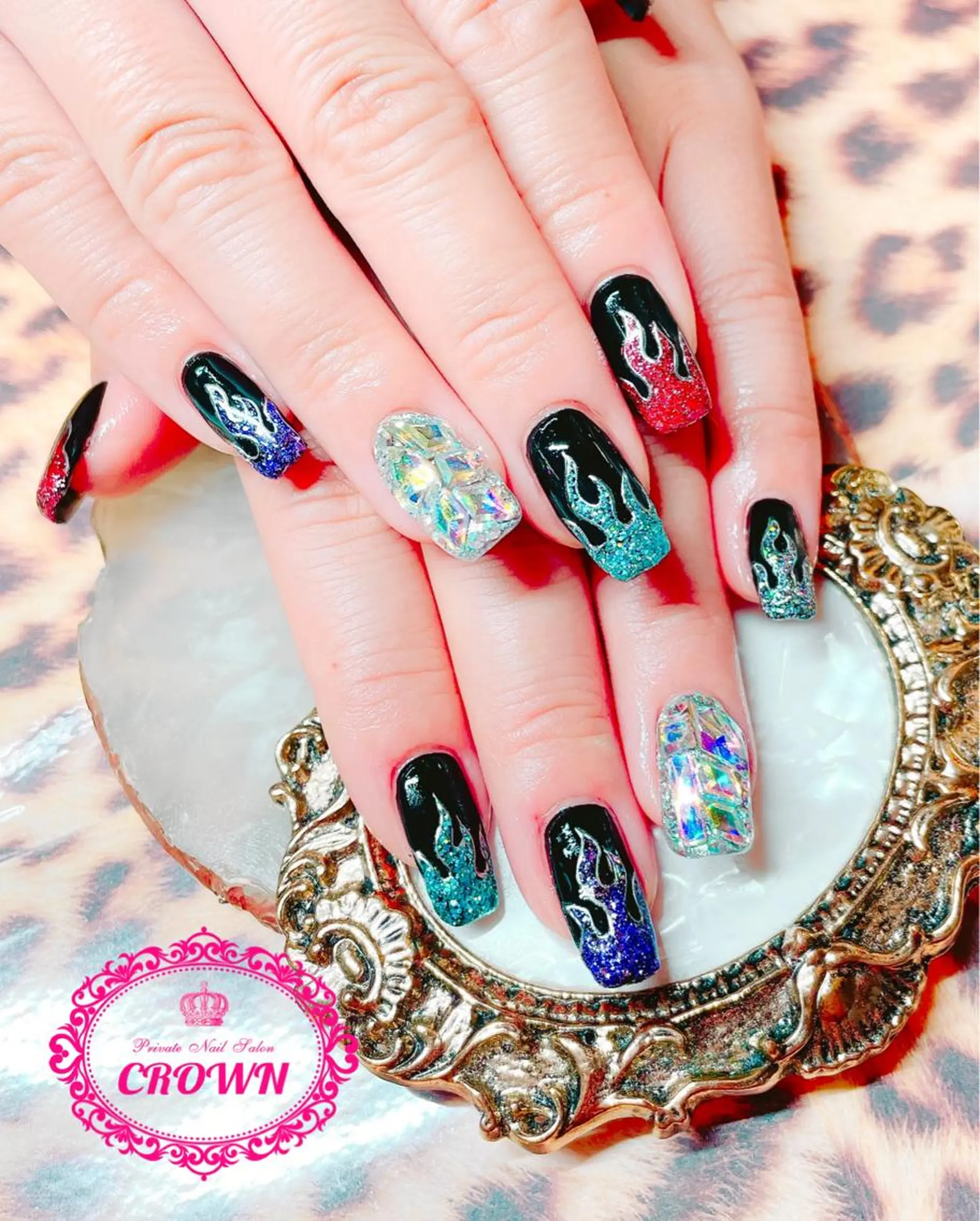 ネイル ハンドネイル CROWN プライベートサロンのネイルデザイン