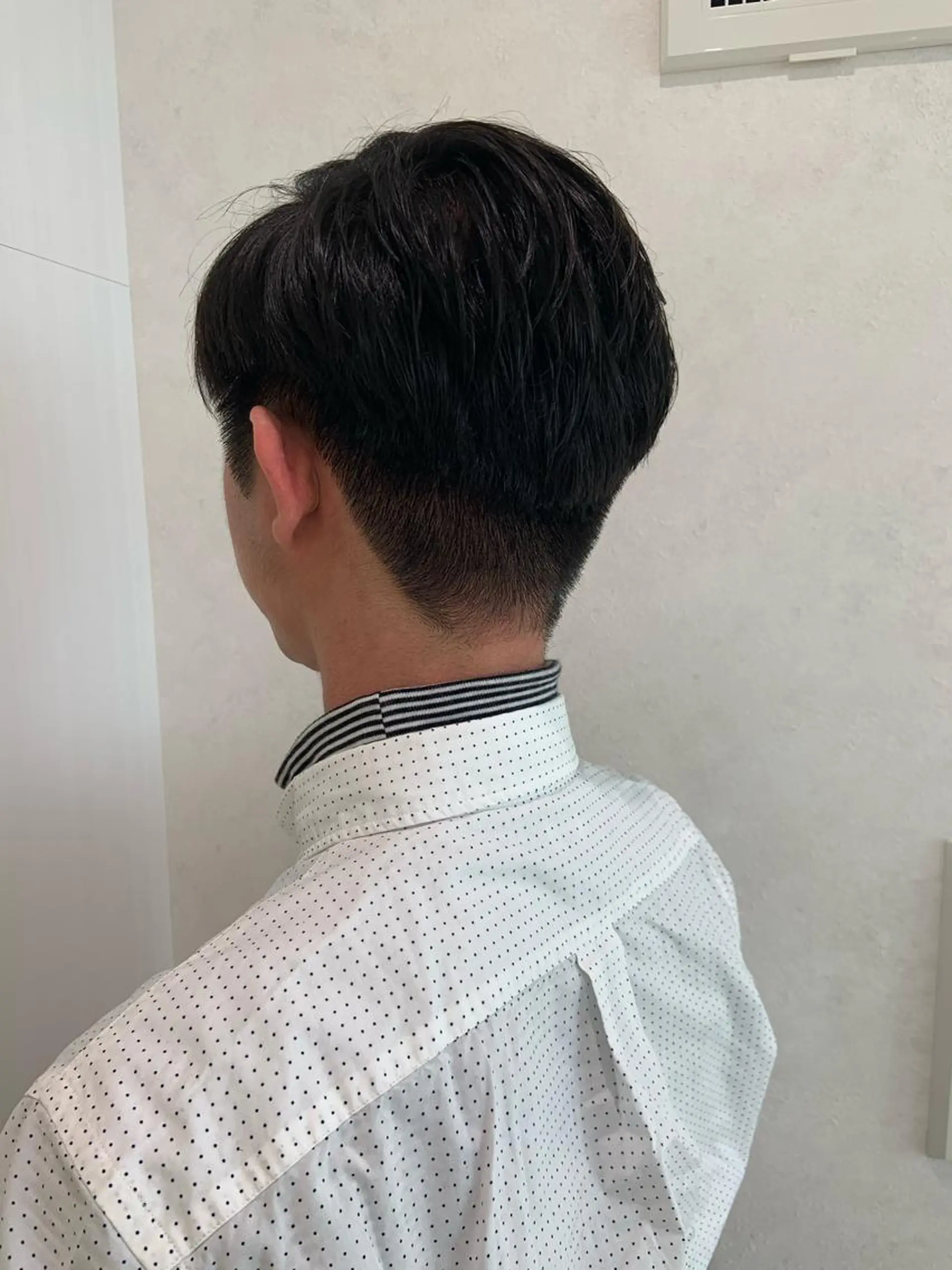 ショート メンズ ハイトーンカラー🤍 山下 優華のヘアスタイル