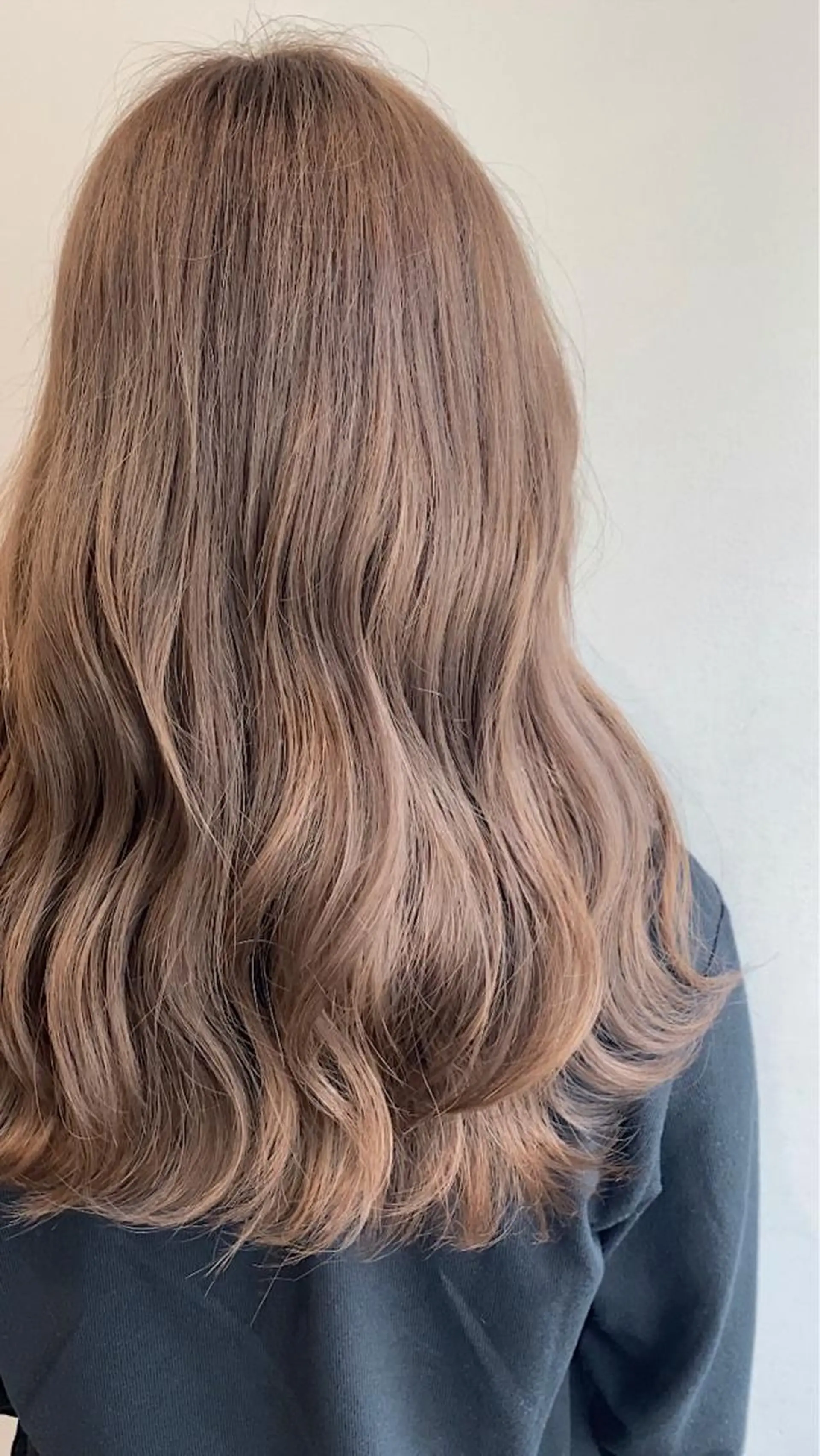 カラー ベージュカラー ミルクティーベージュ 韓国ヘア/艶髪🎀 宮川みほのヘアスタイル