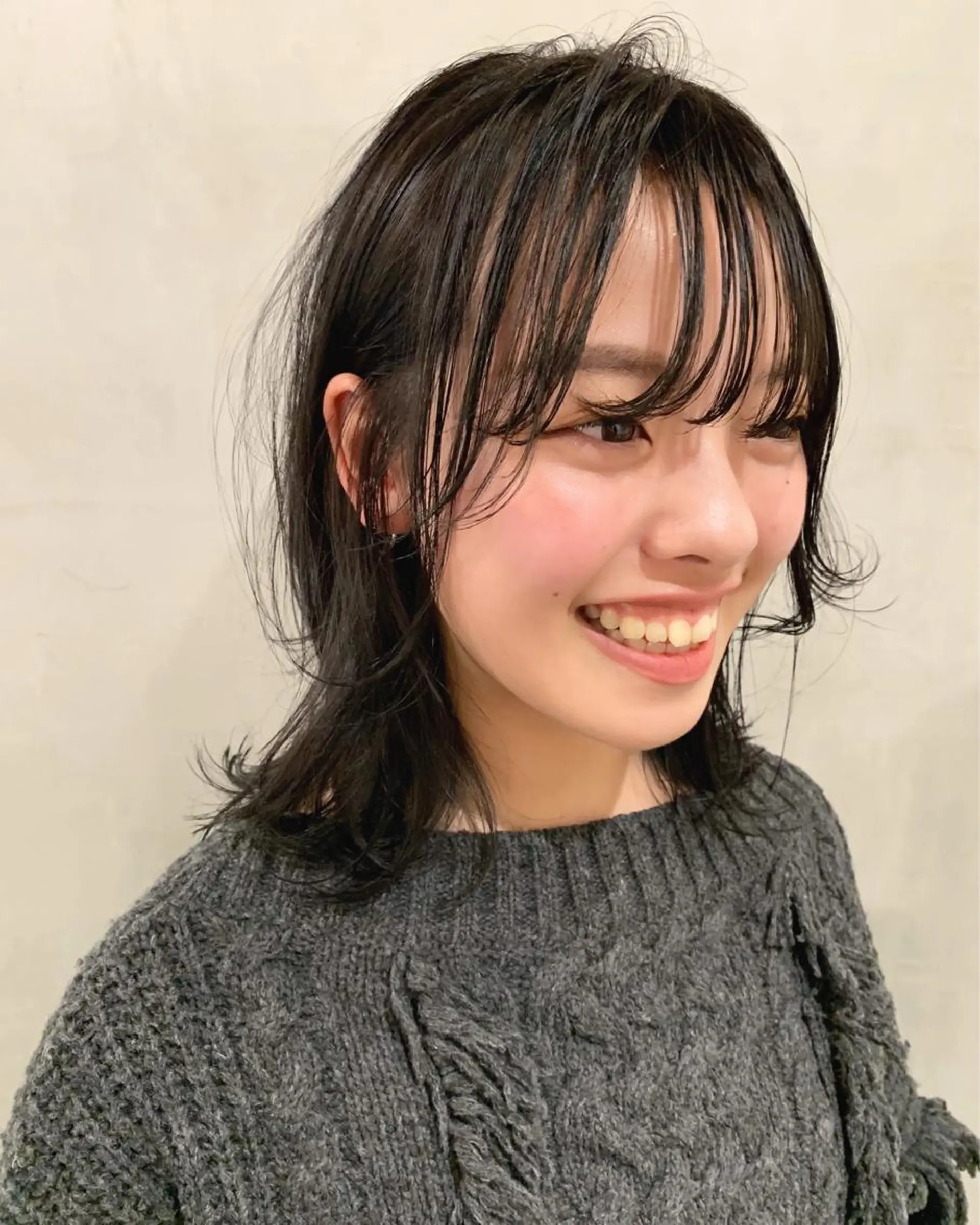 ミディアム カラー レイヤーカット ウルフカット ウルフレイヤー カット ヘアカラー トリートメント 優作 〜圧倒的信頼〜のヘアスタイル