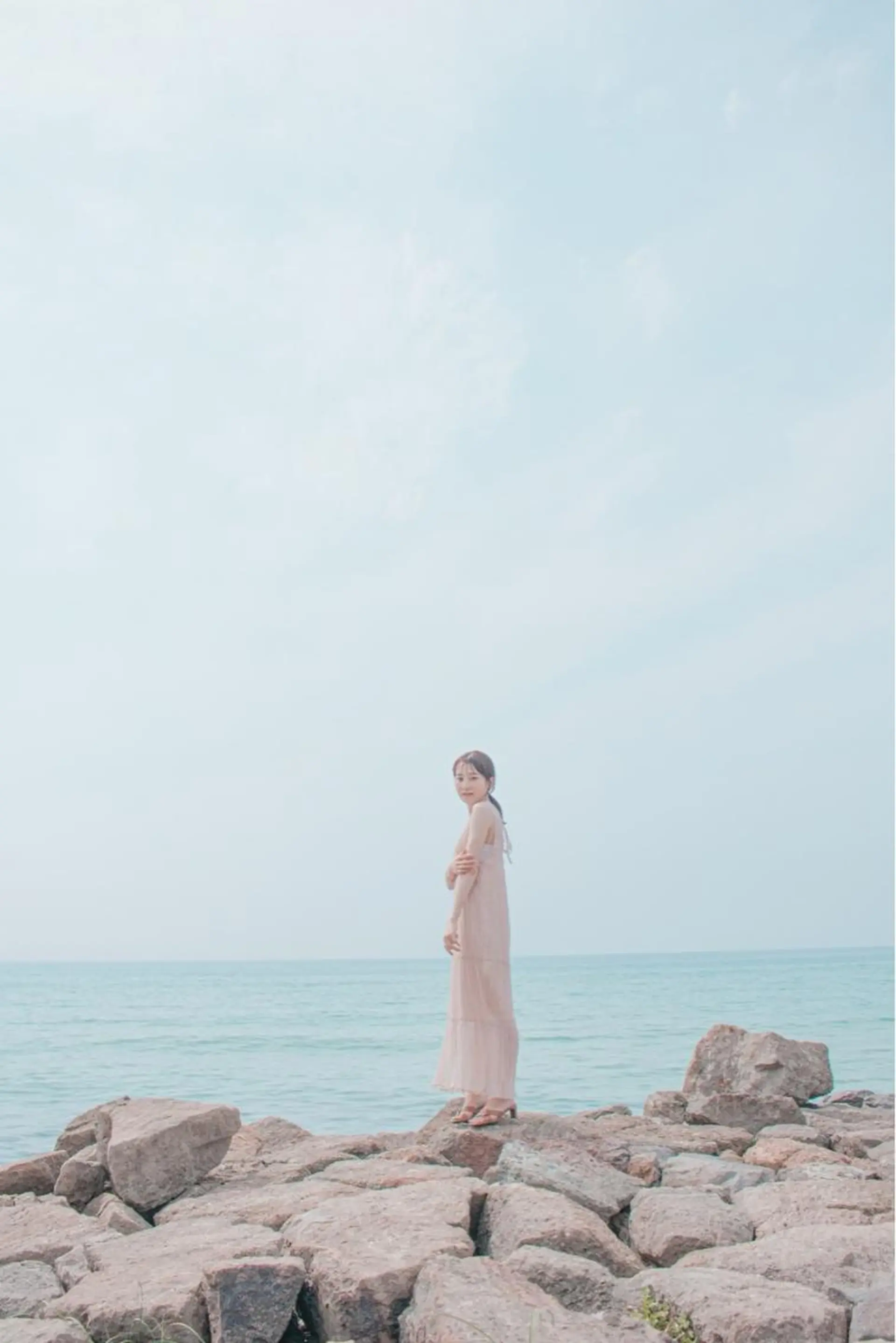 ミディアム THE DAY所属・AKI HASHIMOTOのヘアスタイル