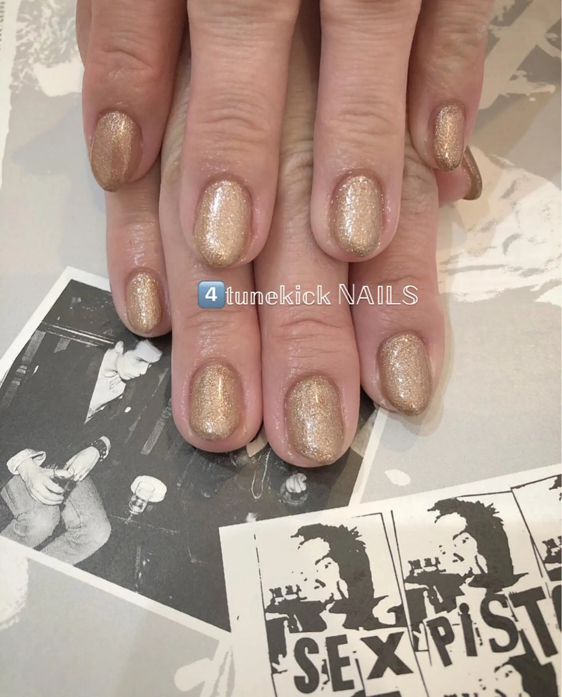 ネイル ラメ(グリッター) 4tunekick NAILS(フォーチュンキックネイルズ)所属・光森 淳子のネイルデザイン