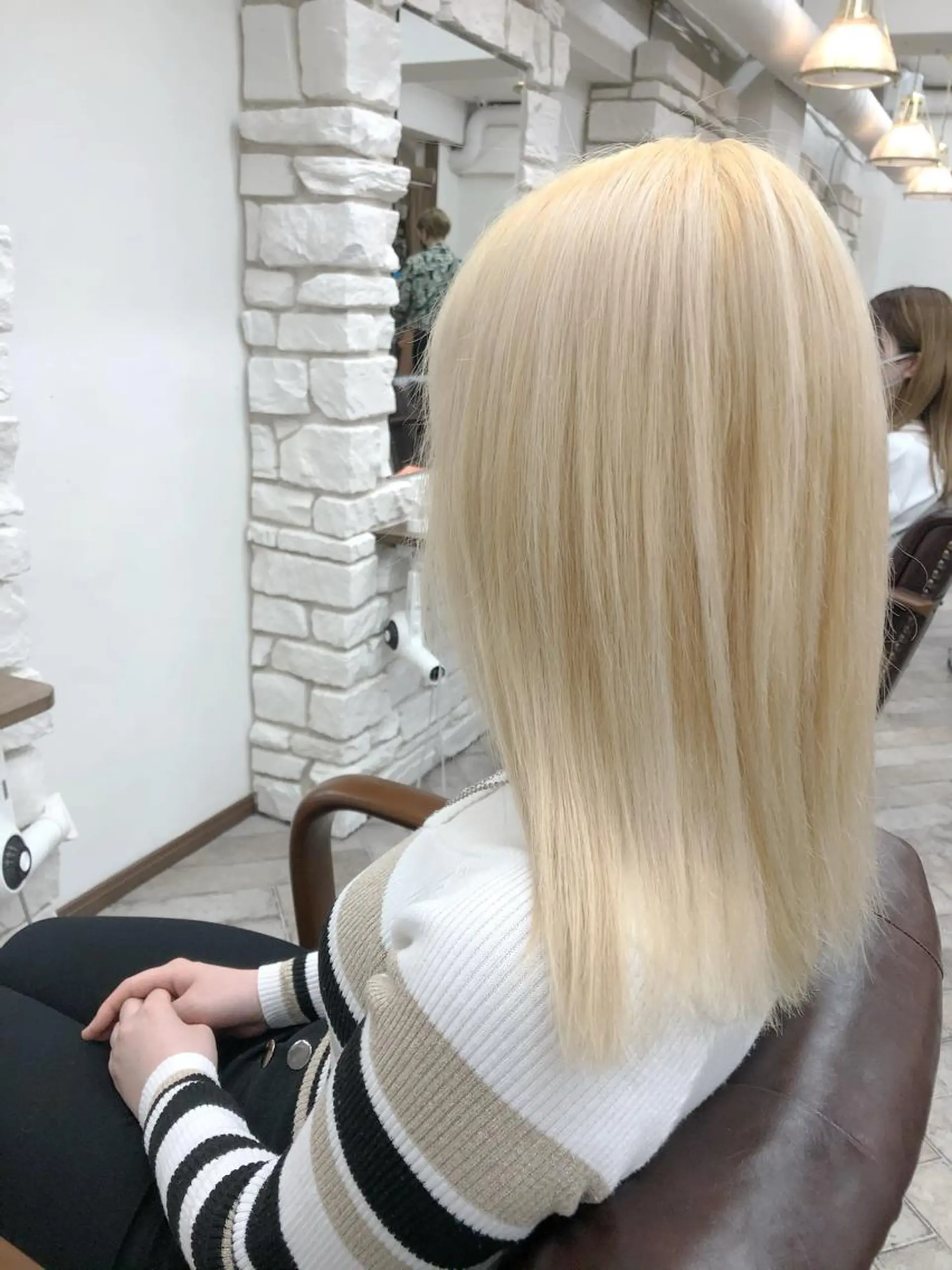 ミディアム ✨艶感/透け感✨Sherry所属・艶髪/ハイトーン Sherryのヘアスタイル