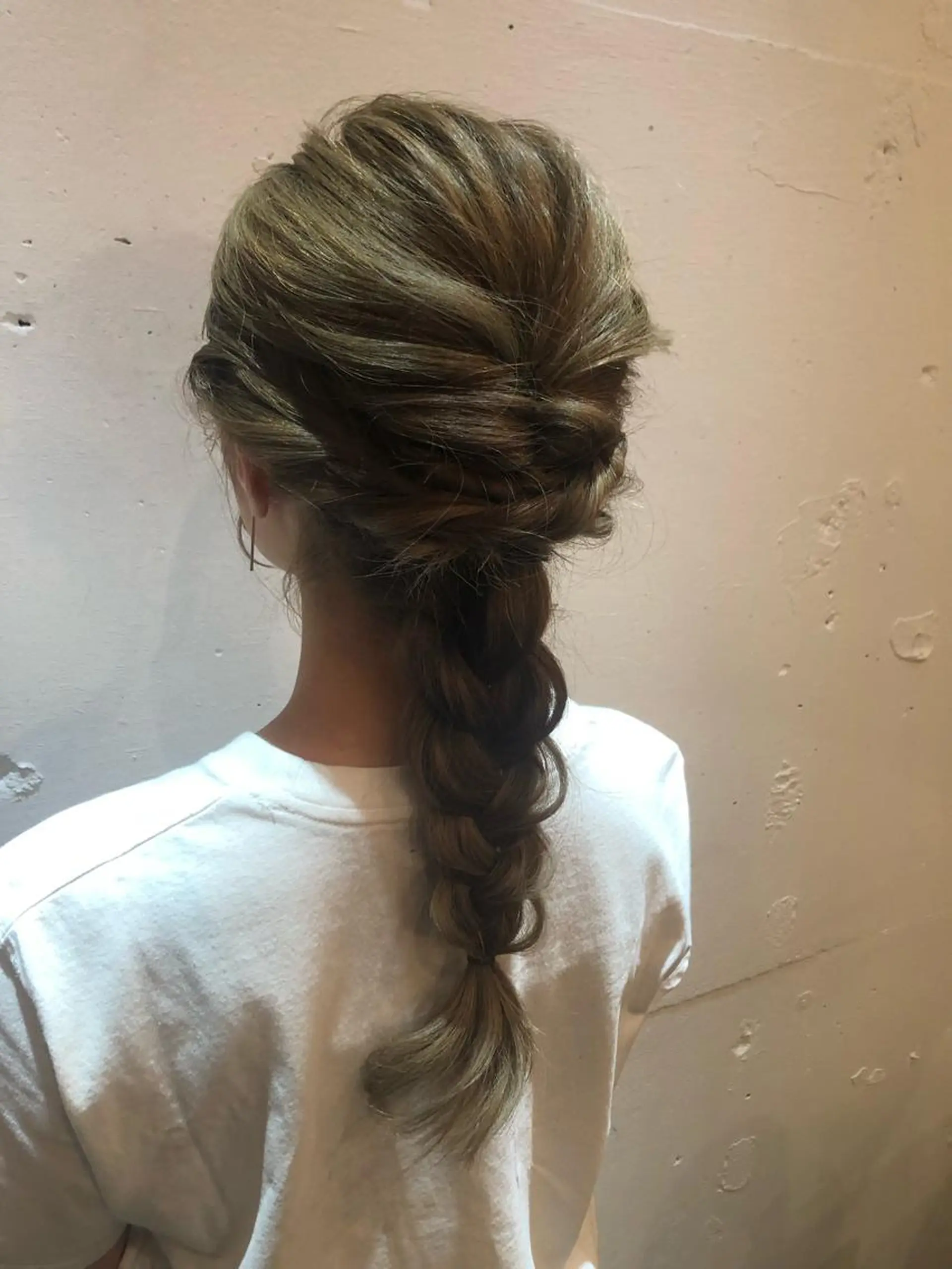 ヘアアレンジ 新井 友菜のヘアスタイル