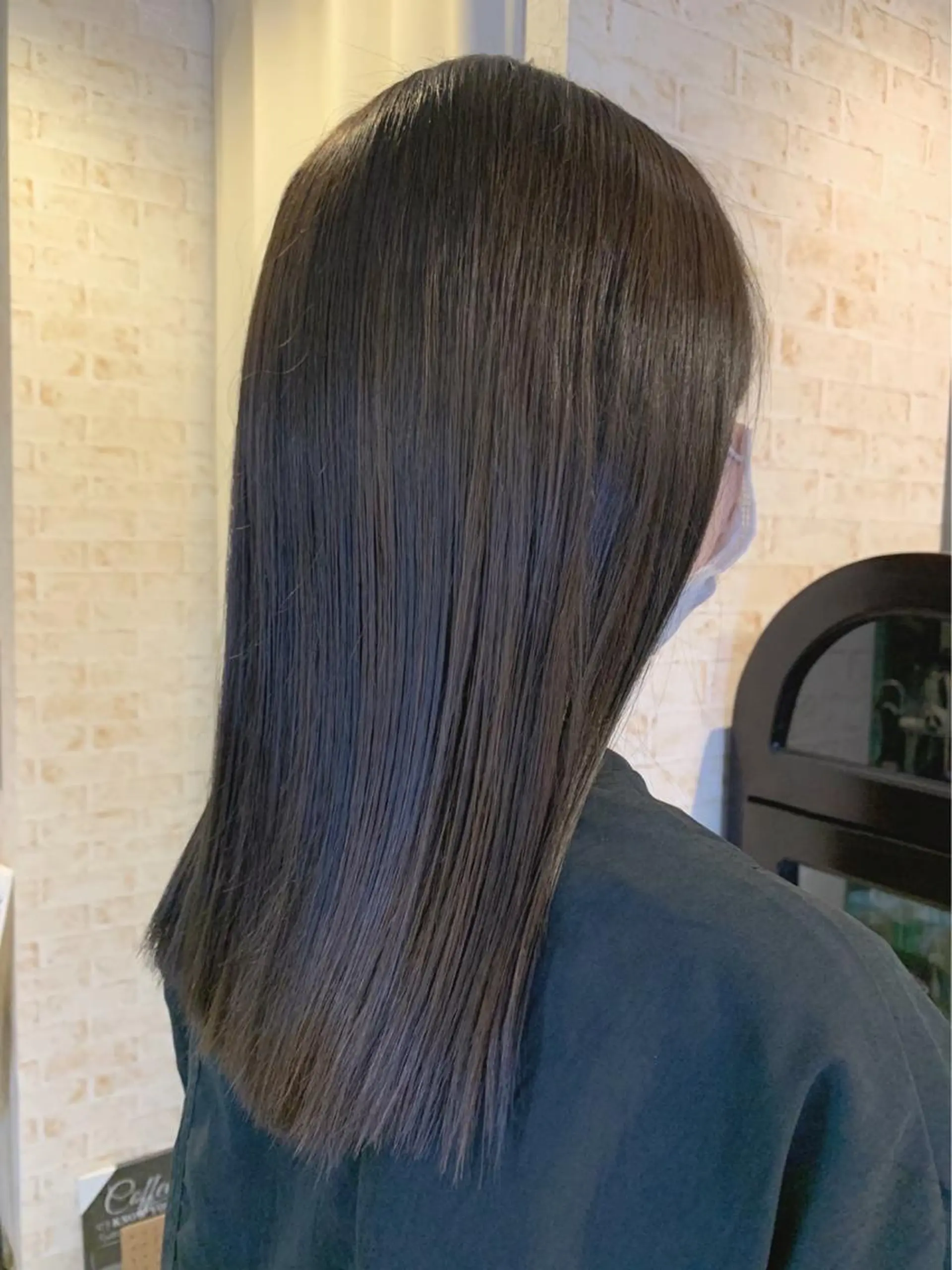 セミロング カラー アッシュ ハイトーンカラー ネイビーカラー ✨縮毛矯正✨髪質改善 ナカシマ ユミのヘアスタイル