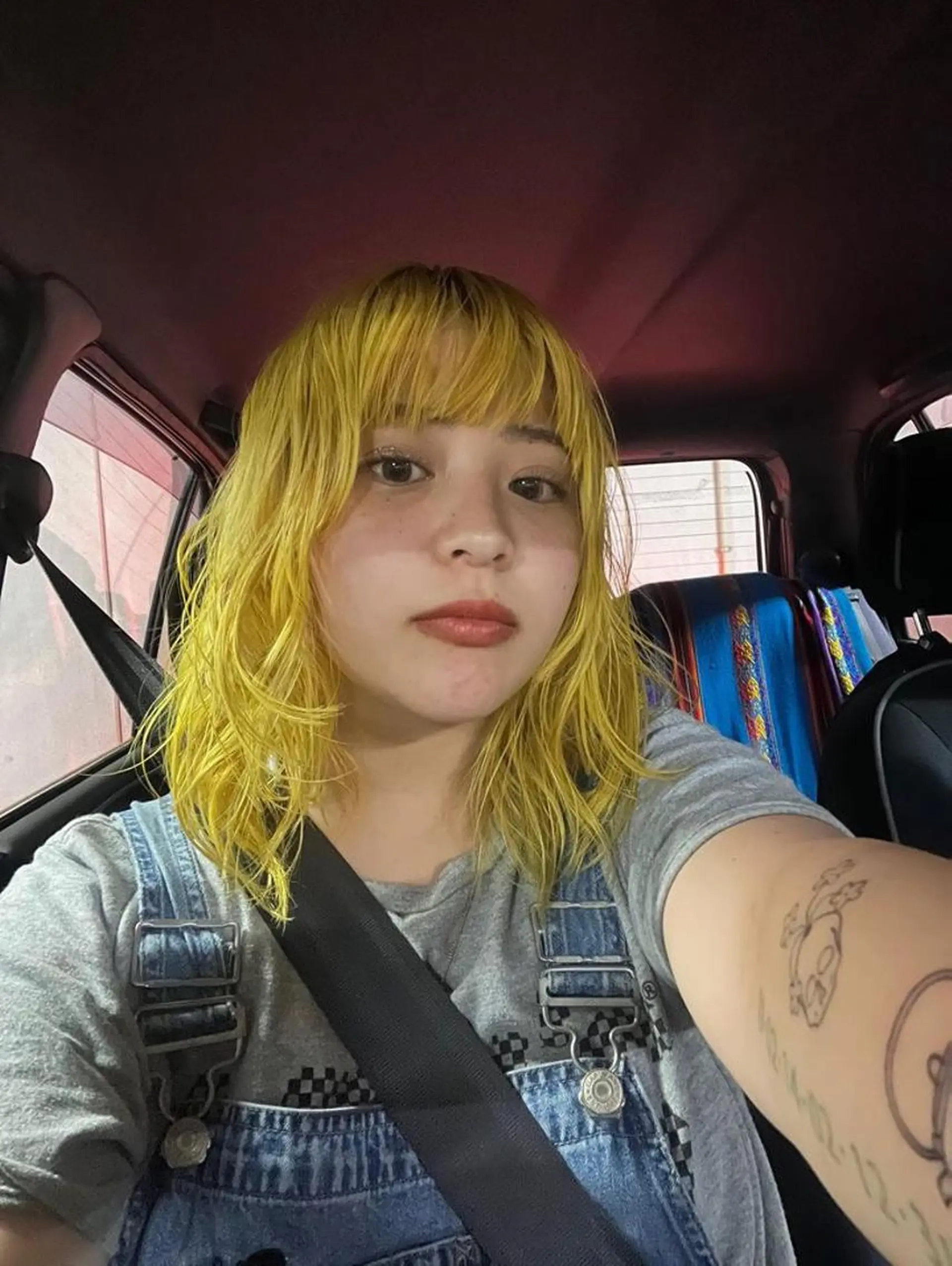 ミディアム レイヤーカット カット ヘアカラー トリートメント vivre libre所属・vivre libreのヘアスタイル