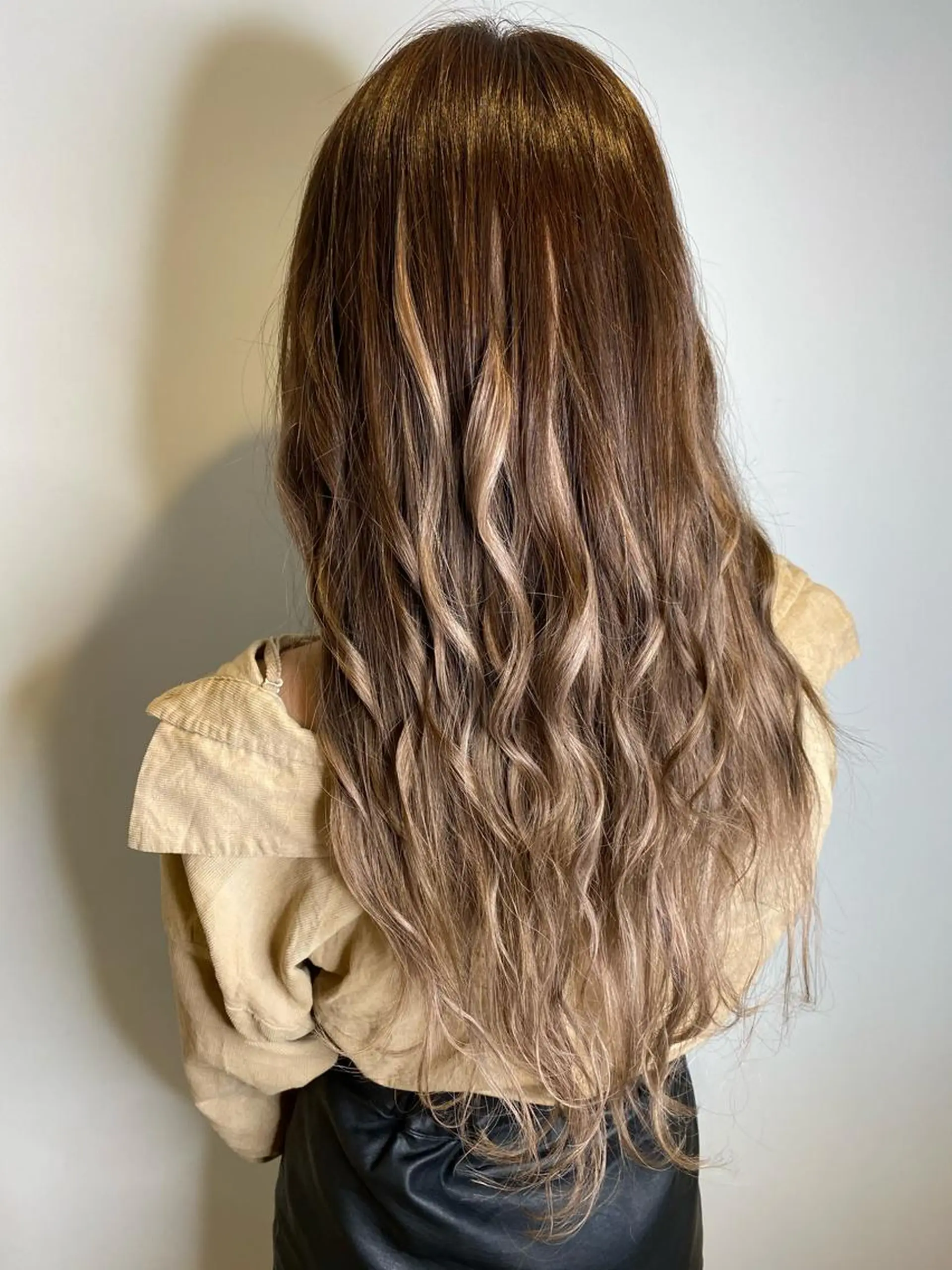 ロング カラー 髪質改善/美髪矯正/ ハイトーン Kuroのヘアスタイル