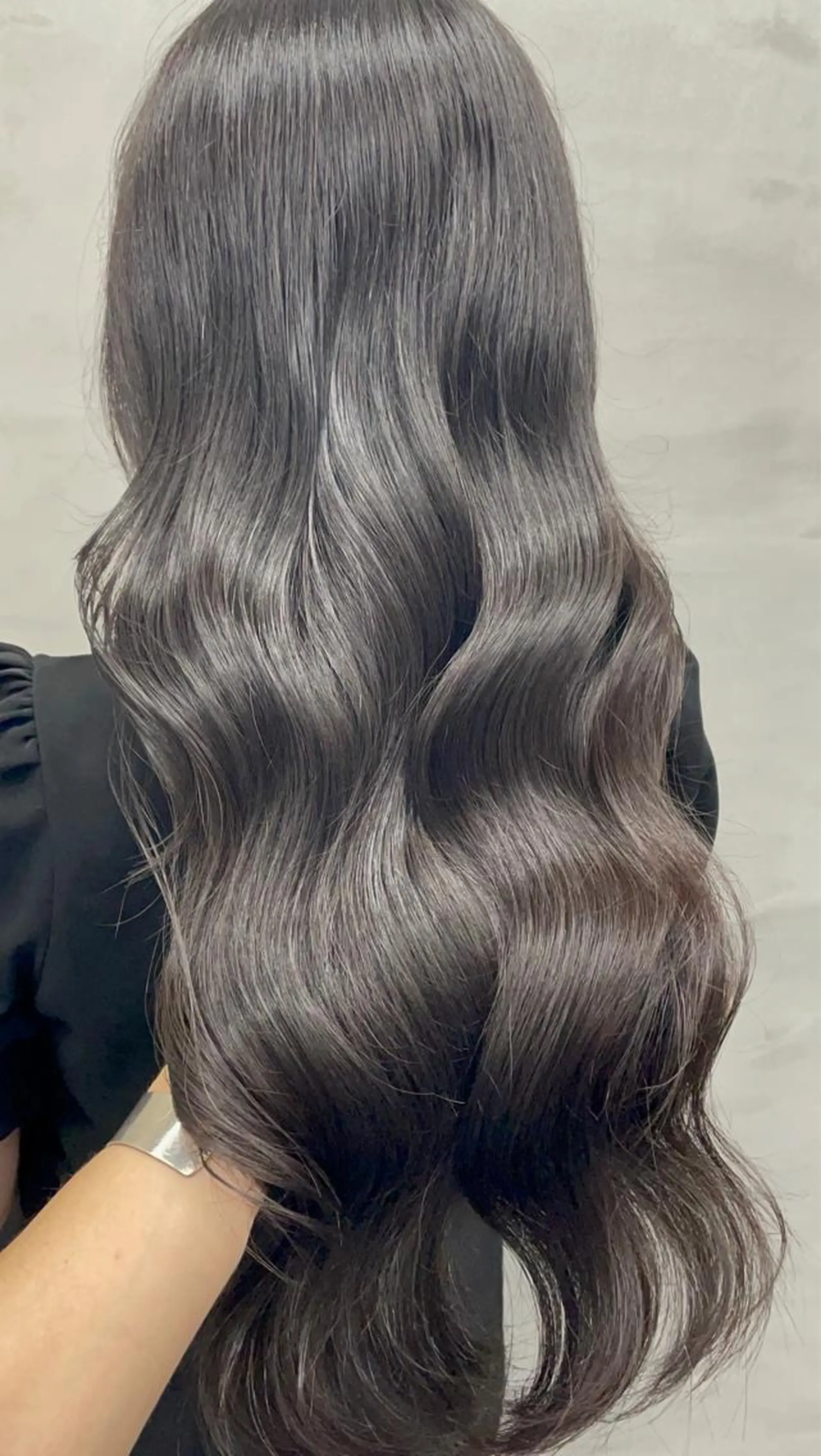 セミロング カラー ヘアアレンジ アッシュ アッシュグレー アッシュグレージュ ベージュカラー ブリーチ 【美髪特化 髪質改善サイトウ】のヘアスタイル