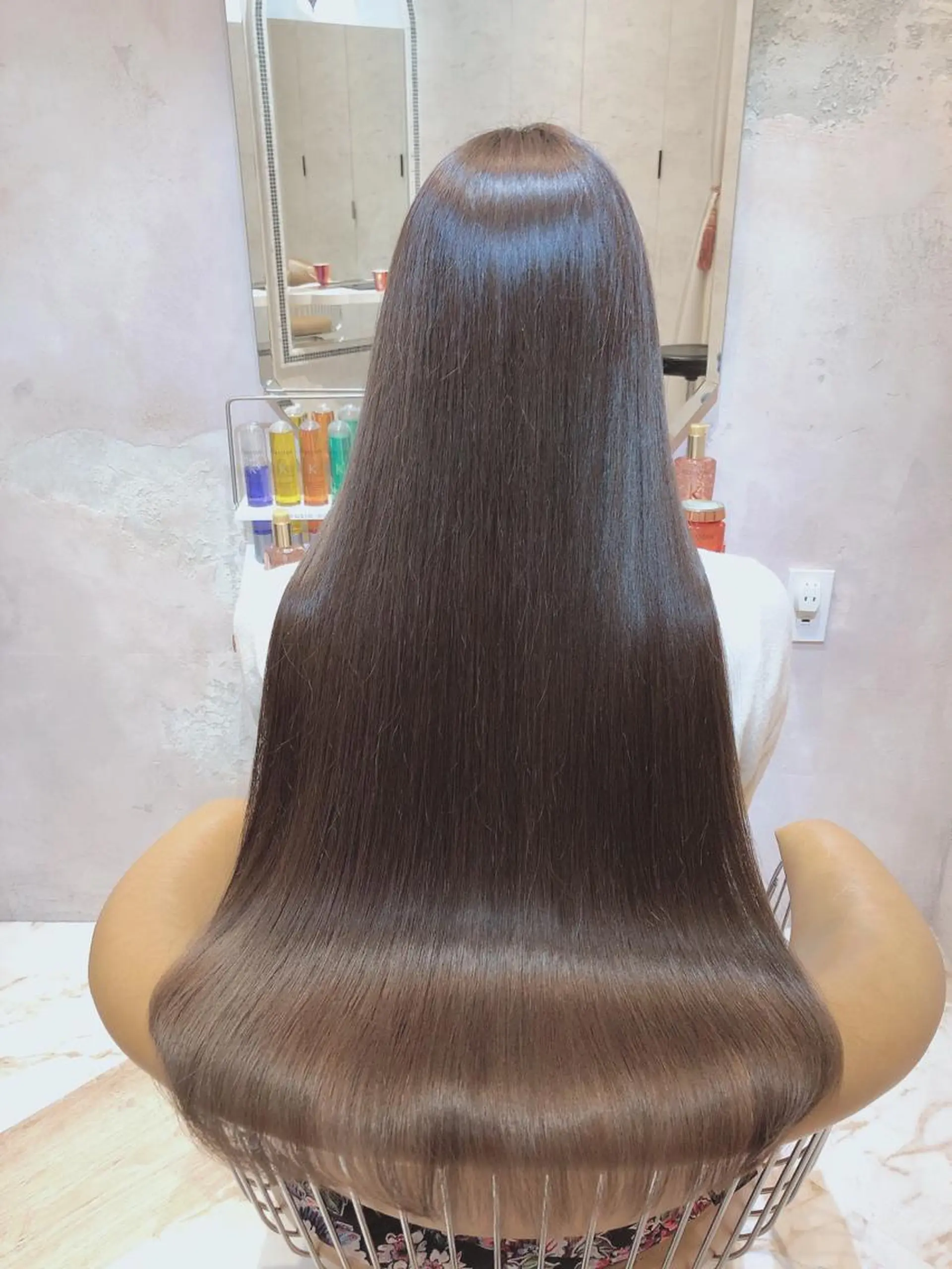 ミディアム ヘアカラー トリートメント 代表山口ひな 髪質改善のプロのヘアスタイル