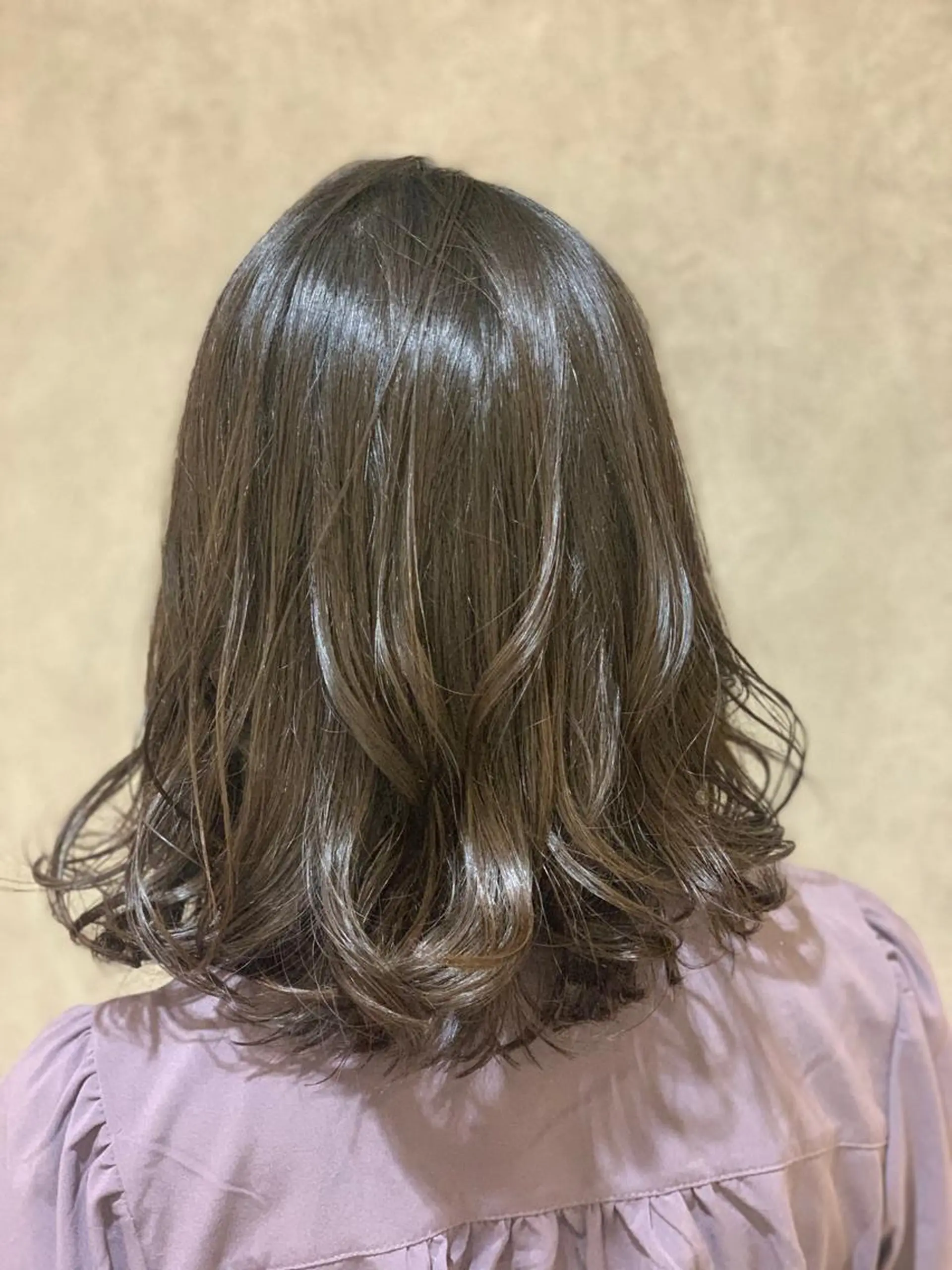 ミディアム カラー 外ハネヘア カット トリートメント Lamp所属・ショート／透明感 カラー加治竜汰💡のヘアスタイル