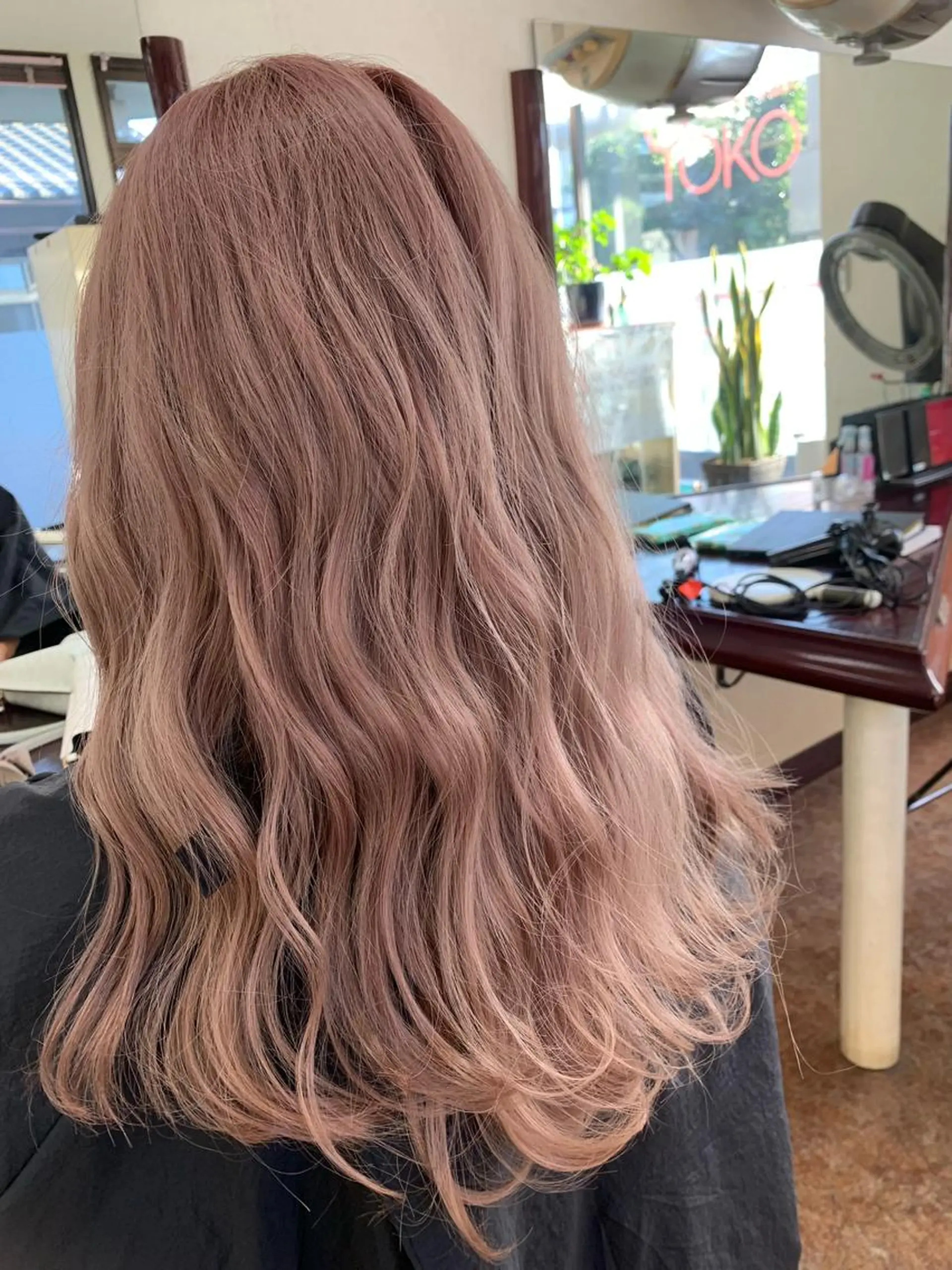 ロング カラー ピンクカラー 後藤 弓佳のヘアスタイル