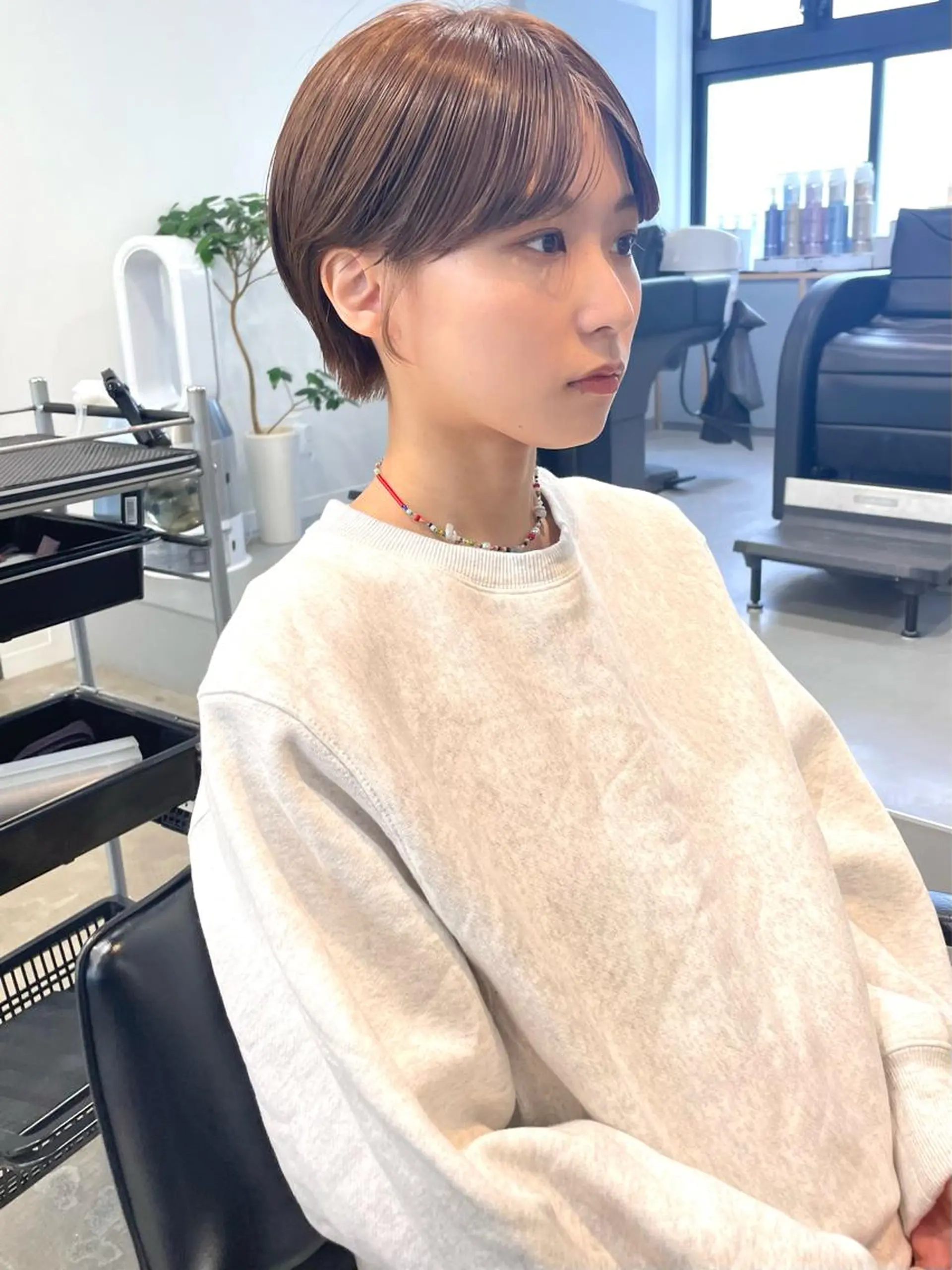 ショート カラー ハンサムショート ベージュカラー ブリーチ 透明感カラー ブリーチなしカラー pole所属・【pole】 minaのヘアスタイル
