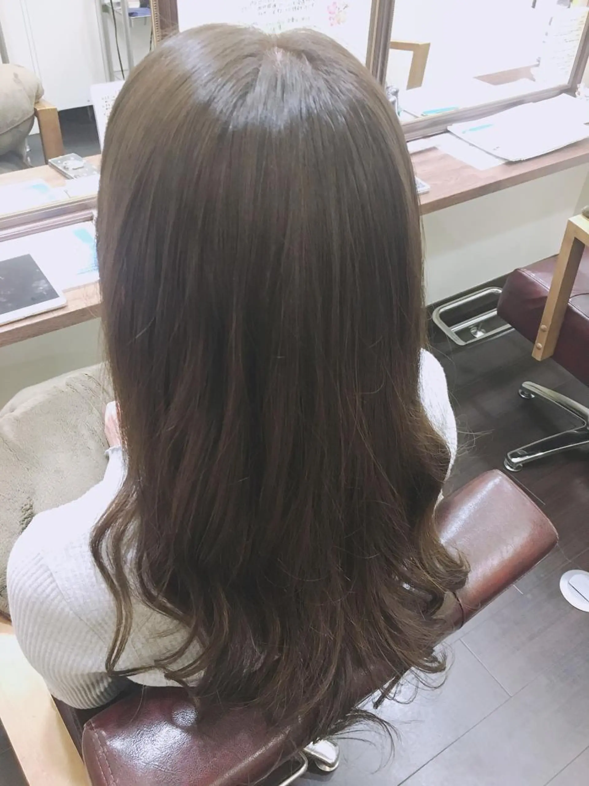 ロング カラー アッシュ arbre所属・安藤 芽衣のヘアスタイル