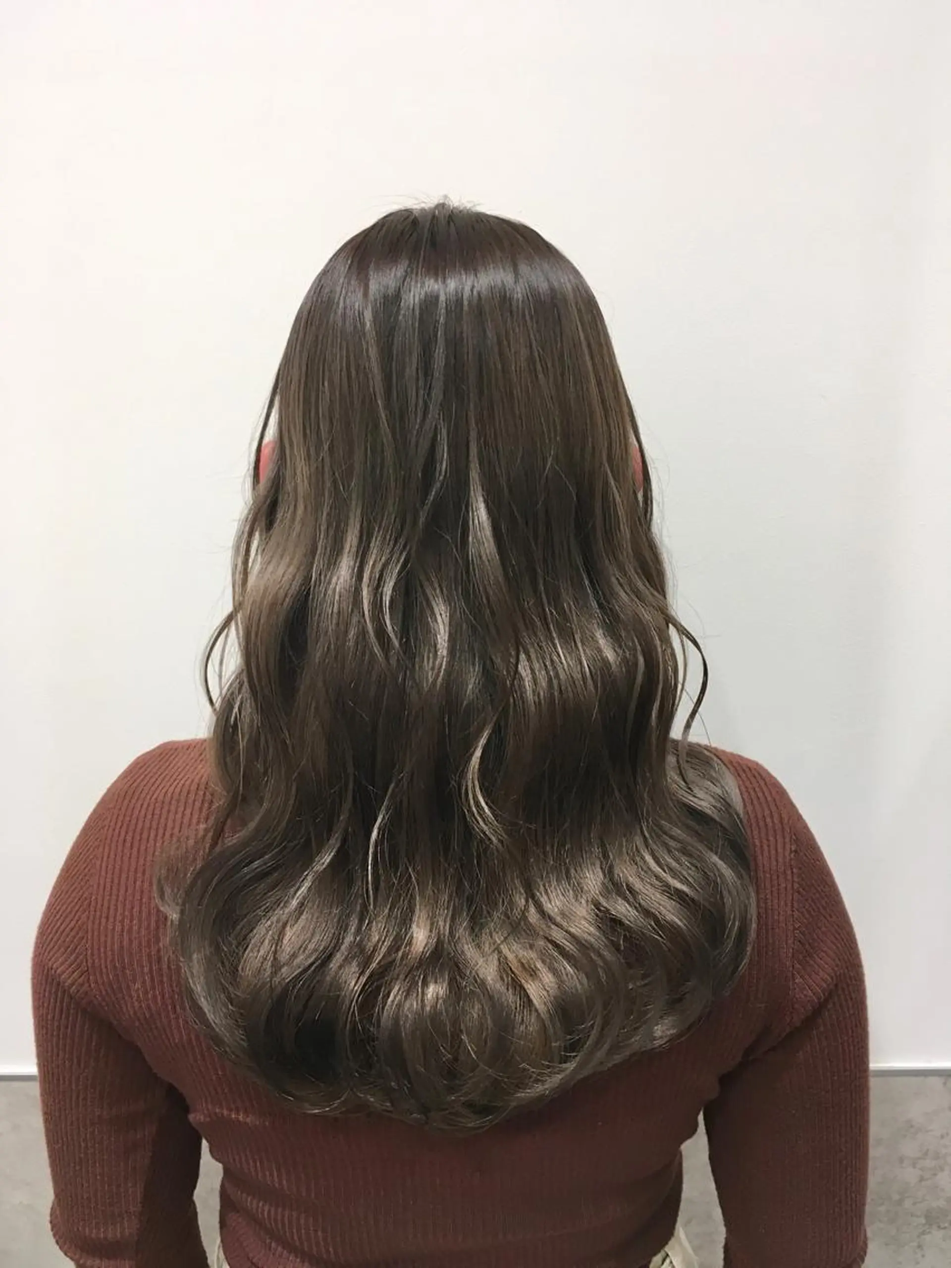 ロング カラー ベージュカラー ミルクティーベージュ ヘアカラー トリートメント ヘッドスパ ヘアセット go today shaire salon 本店所属・yoshi ☆のヘアスタイル