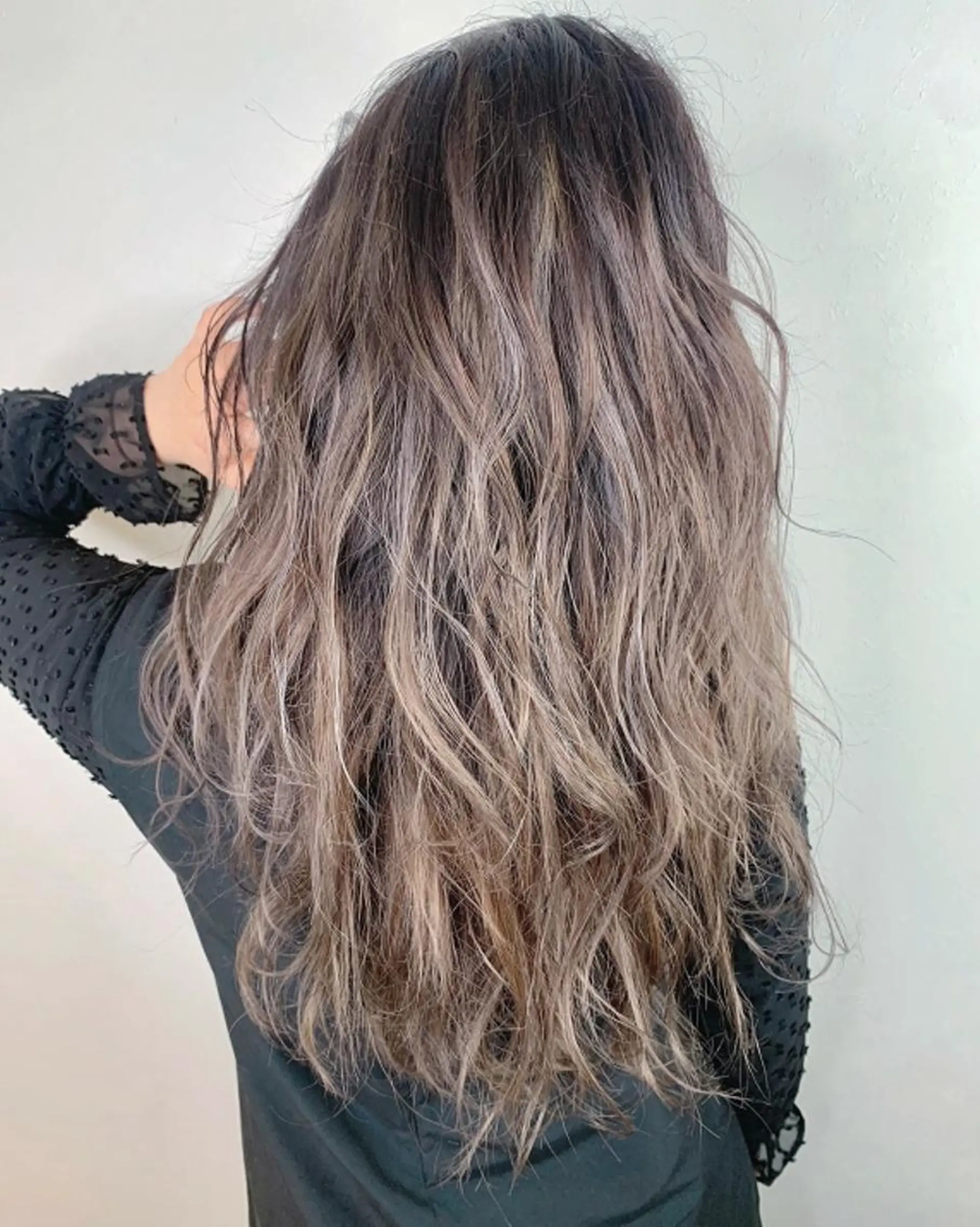 カラー ロング アッシュ アッシュブラウン ベージュカラー 黒髪 ブラウンカラー N° aria 三軒茶屋のヘアスタイル