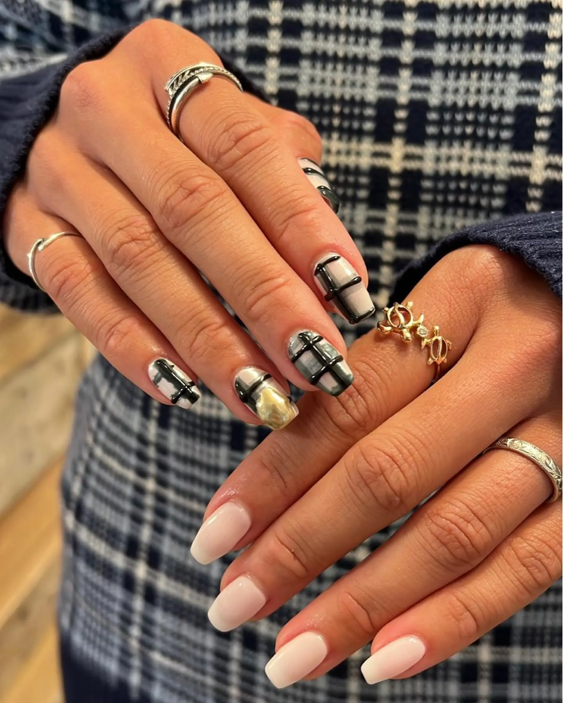 ネイル ハンドネイル フットネイル ハンドケア Nes.Nail所属・Miyagi Asamiのネイルデザイン