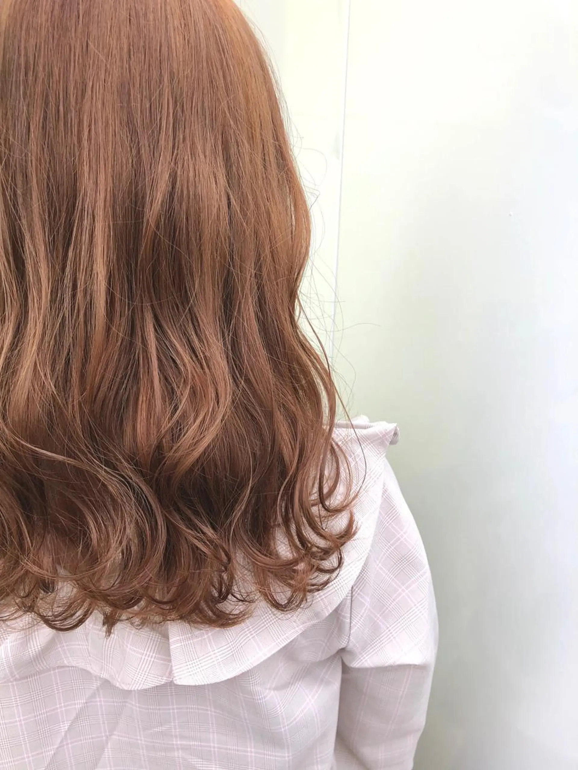 セミロング カラー 西 めぐみのヘアスタイル