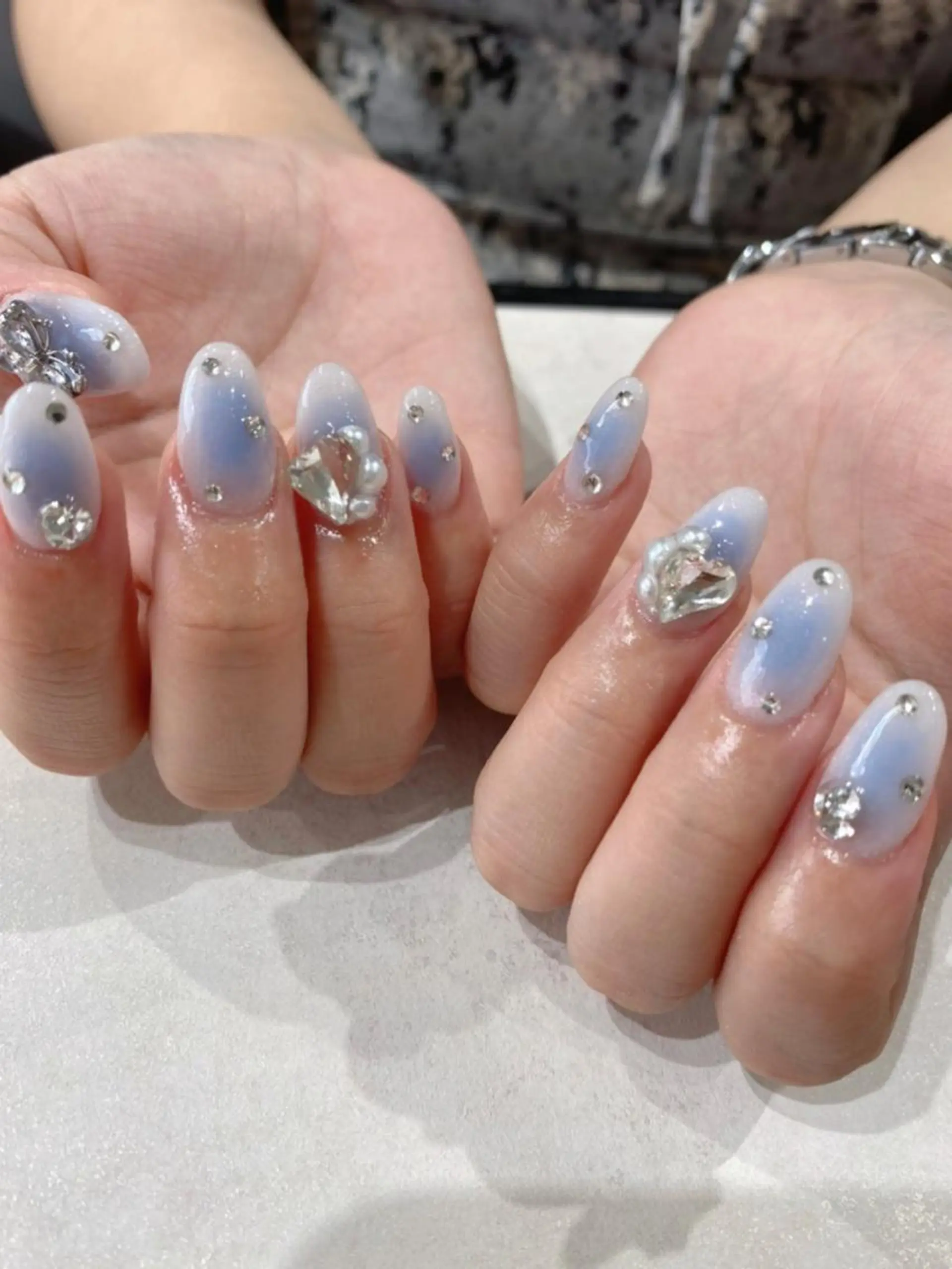 ミディアム ハンドネイル Nail  R💫 naoのネイルデザイン