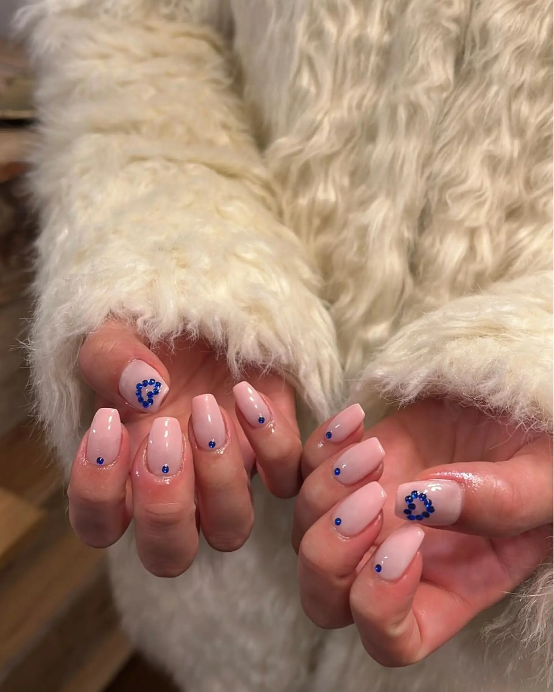 ネイル ハンドネイル フットネイル ハンドケア Nes.Nail所属・Miyagi Asamiのネイルデザイン