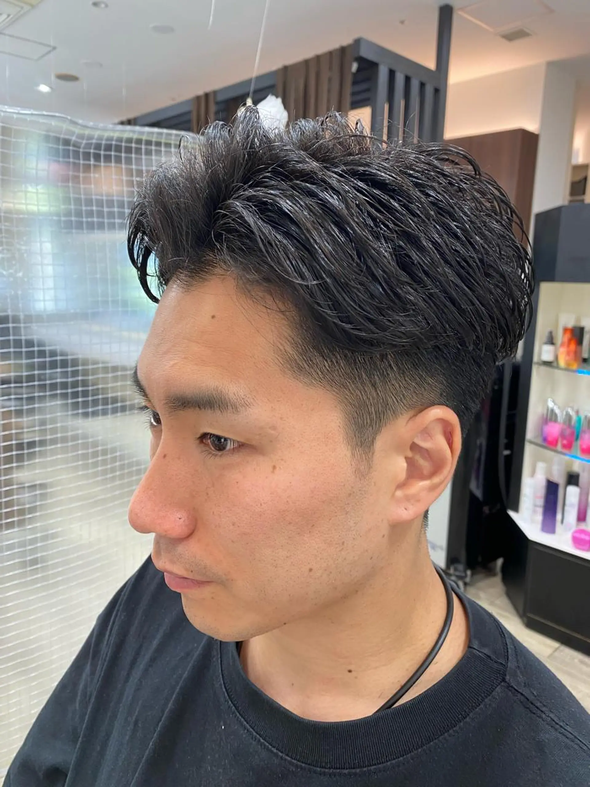 ショート パーマ メンズ メンズパーマ メンズショート 刈り上げ ショートヘア カット パーマ 市川 博紀 副店長のヘアスタイル