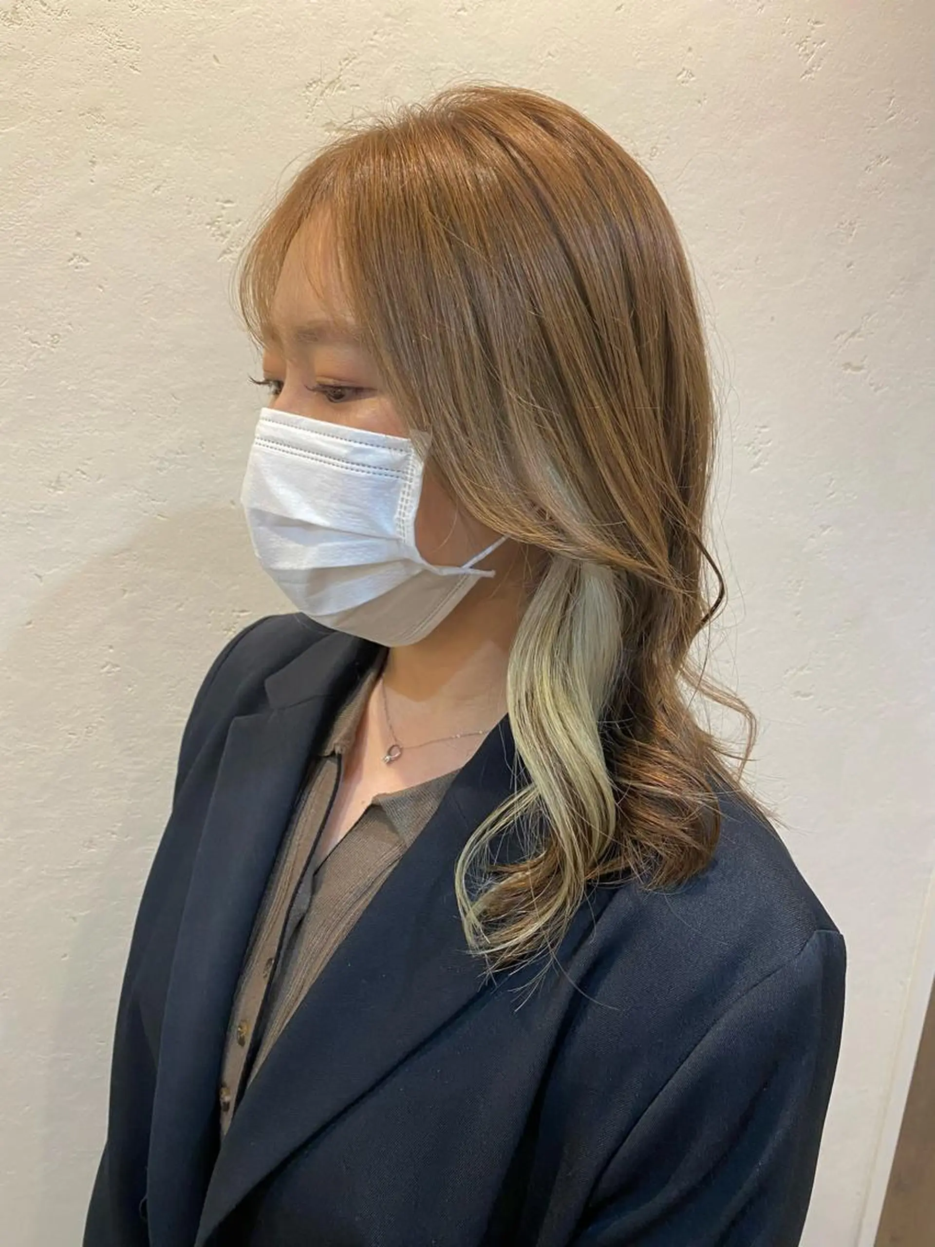 セミロング カラー ベージュカラー ブリーチ イヤリングカラー グレージュ ホワイトベージュ ヘアカラー 🍑 モモカ🍑のヘアスタイル