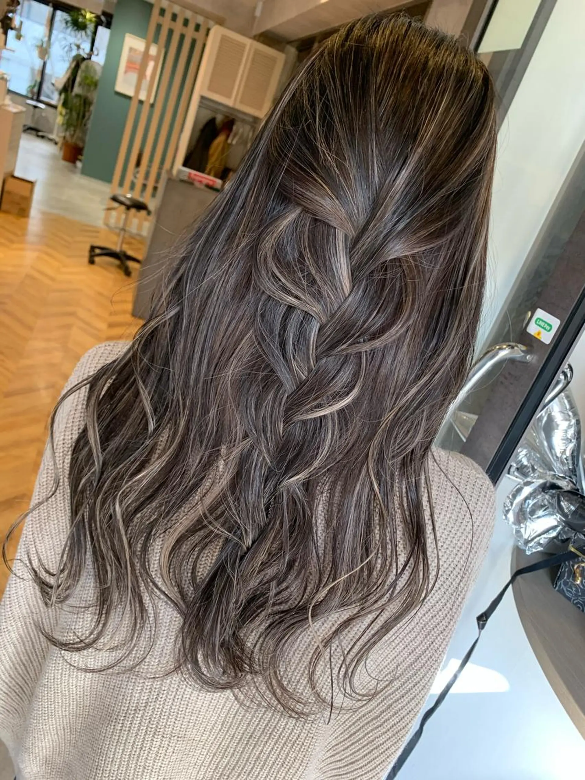 セミロング カラー ヘアカラー 髪質改善will hairdesignのヘアスタイル