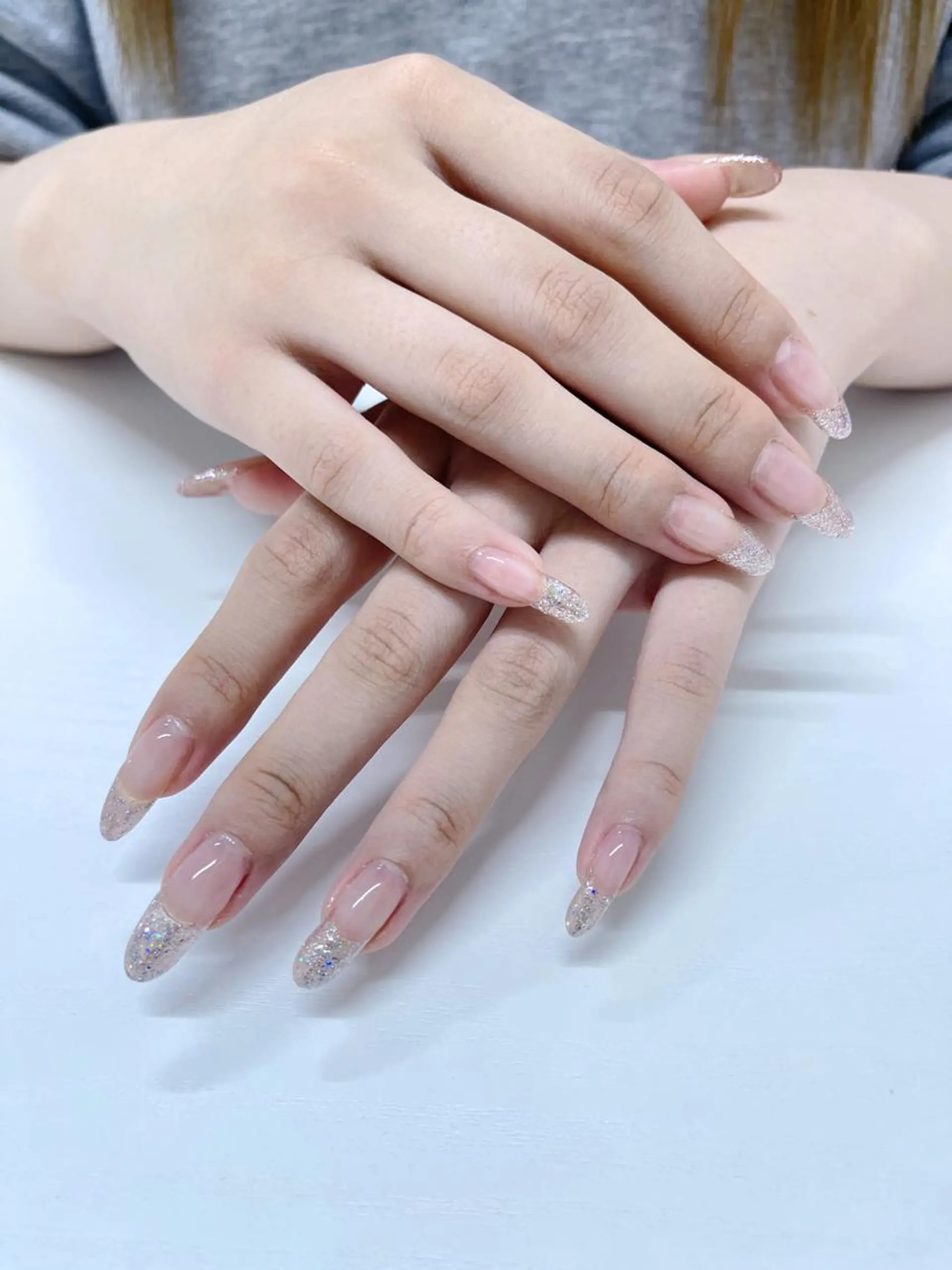 ネイル フレンチネイル ラメ(グリッター) nail  salon  AI所属・nail salon AIのネイルデザイン