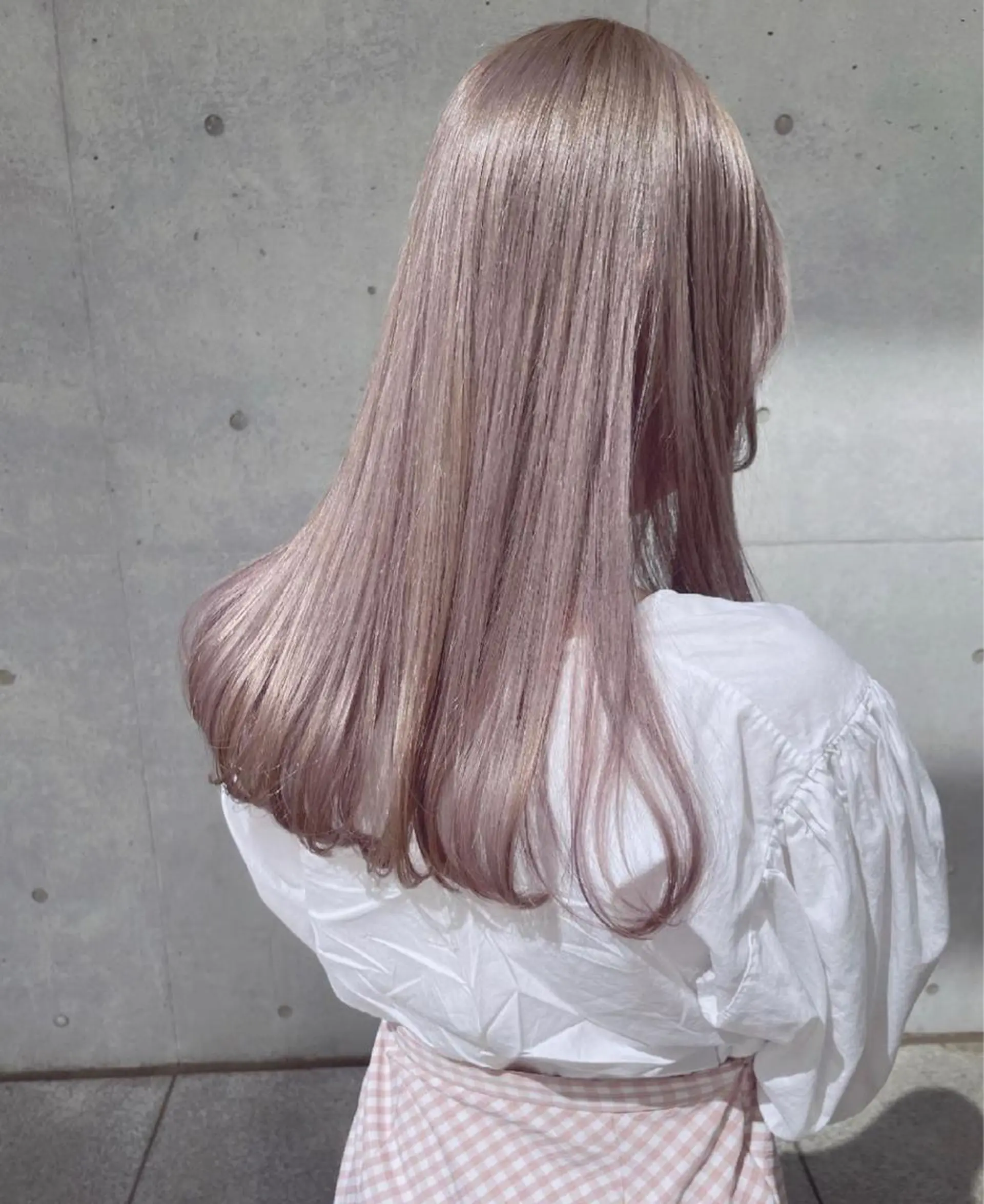 ミディアム ヘアカラー トリートメント サロウィン新宿三丁目East所属・💕冬モテ×上品色気 モテヘア💕山田航介のヘアスタイル