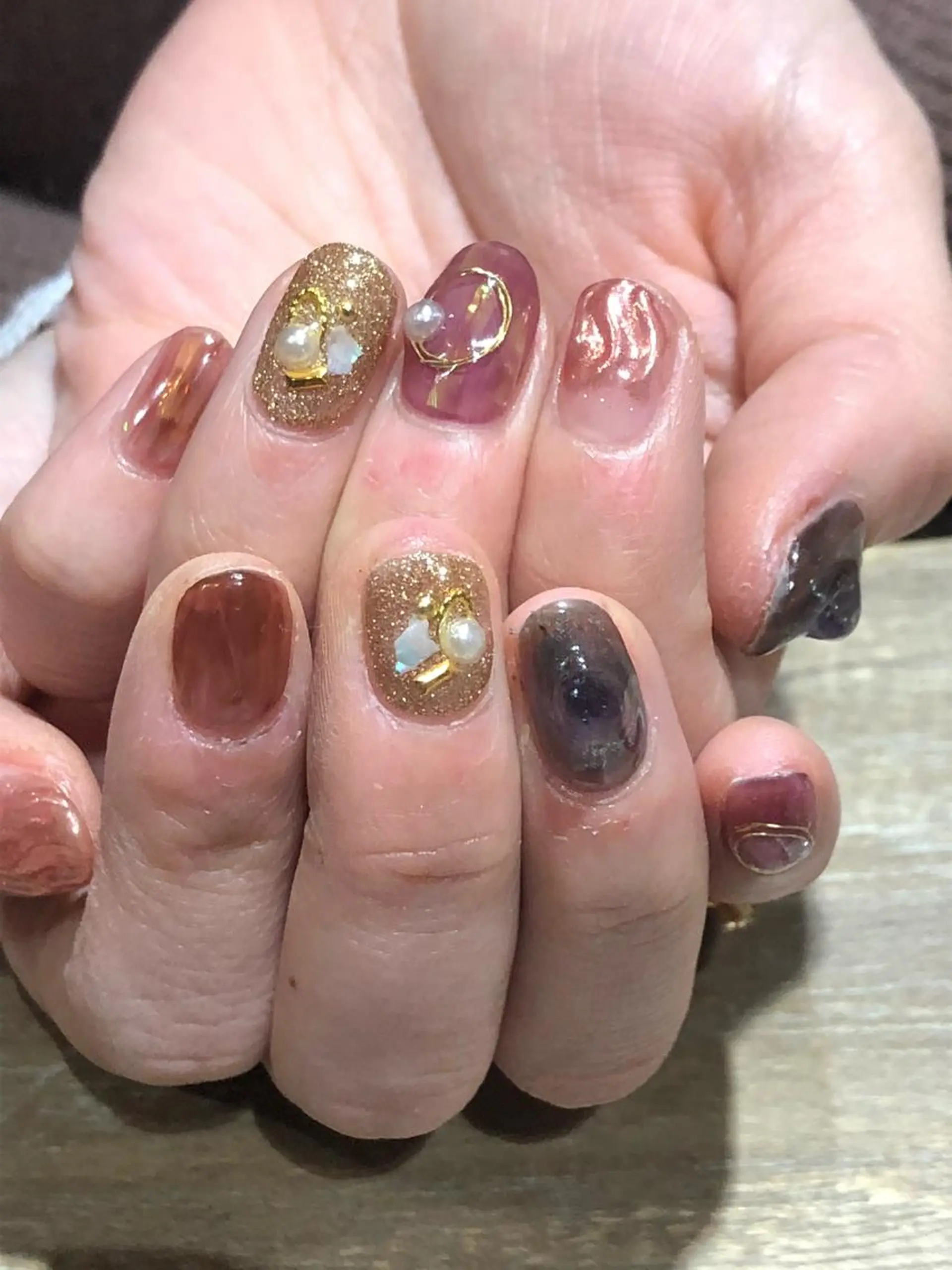 ネイル ハンドネイル Nest 三田のマツエク・マツパデザイン