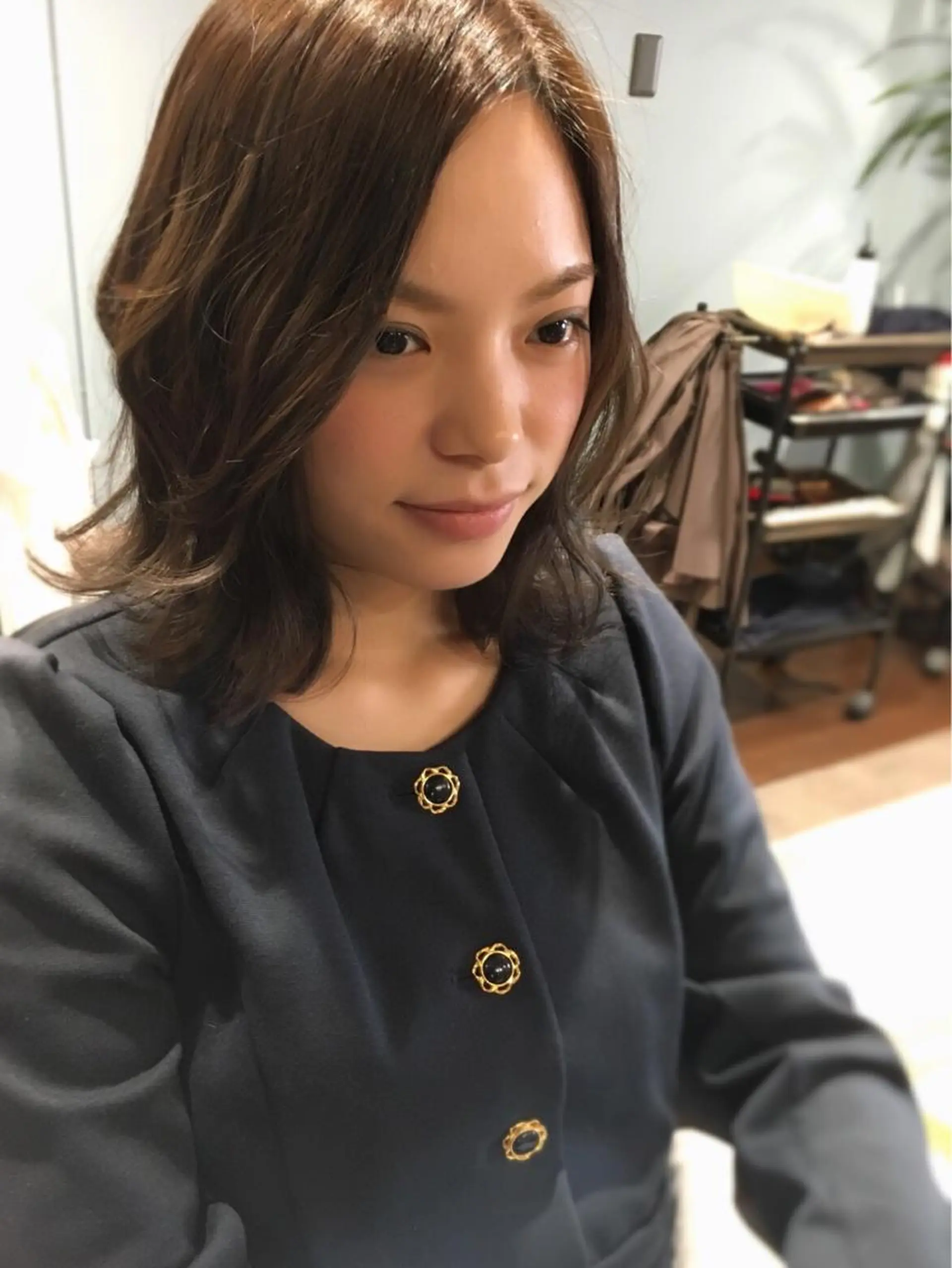 ミディアム カラー カット ヘアカラー トリートメント ヘッドスパ 髪質進化系へ 💇‍♀️Yasuのヘアスタイル