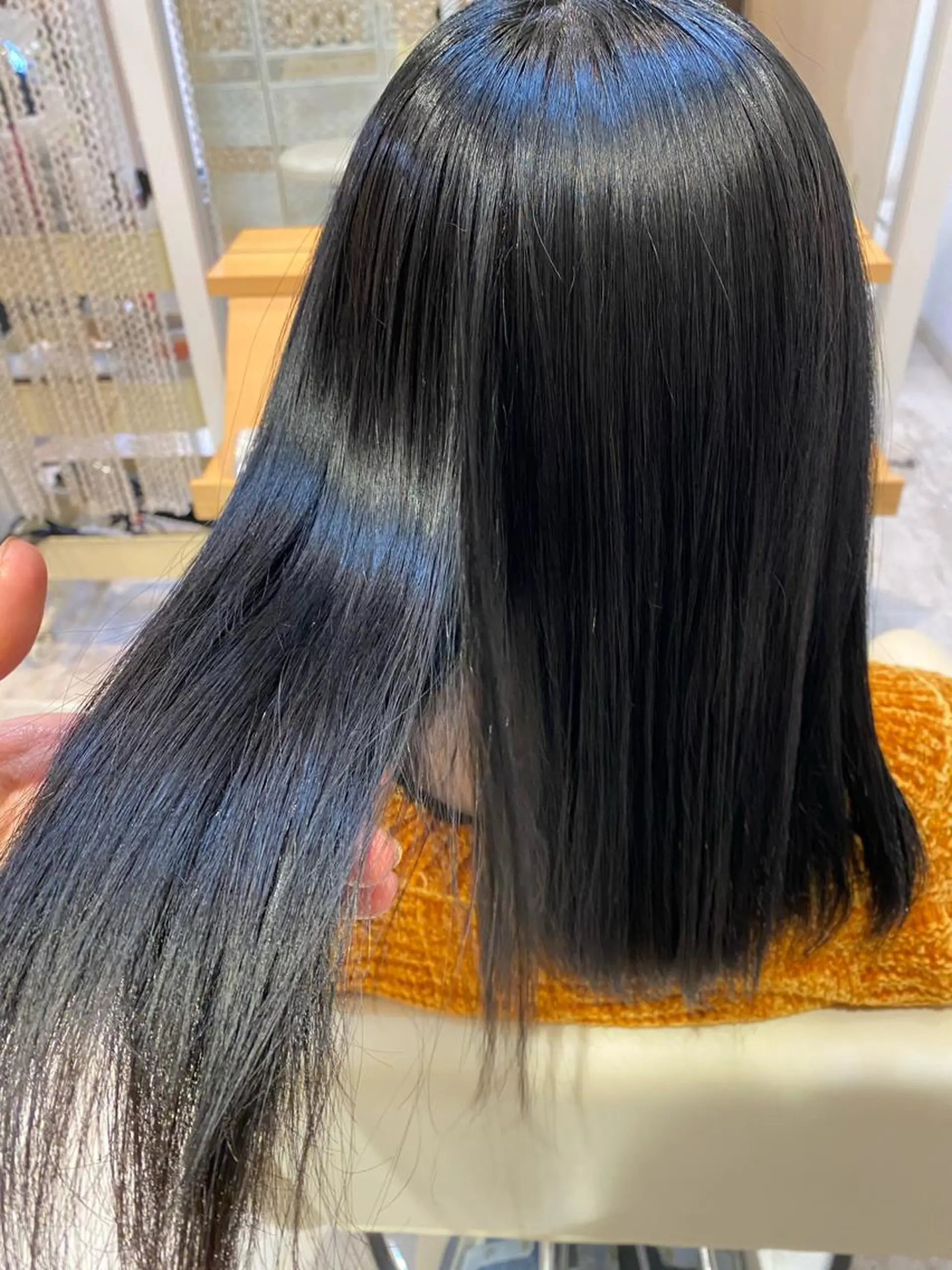 セミロング カラー Design Color🐰アユミのヘアスタイル