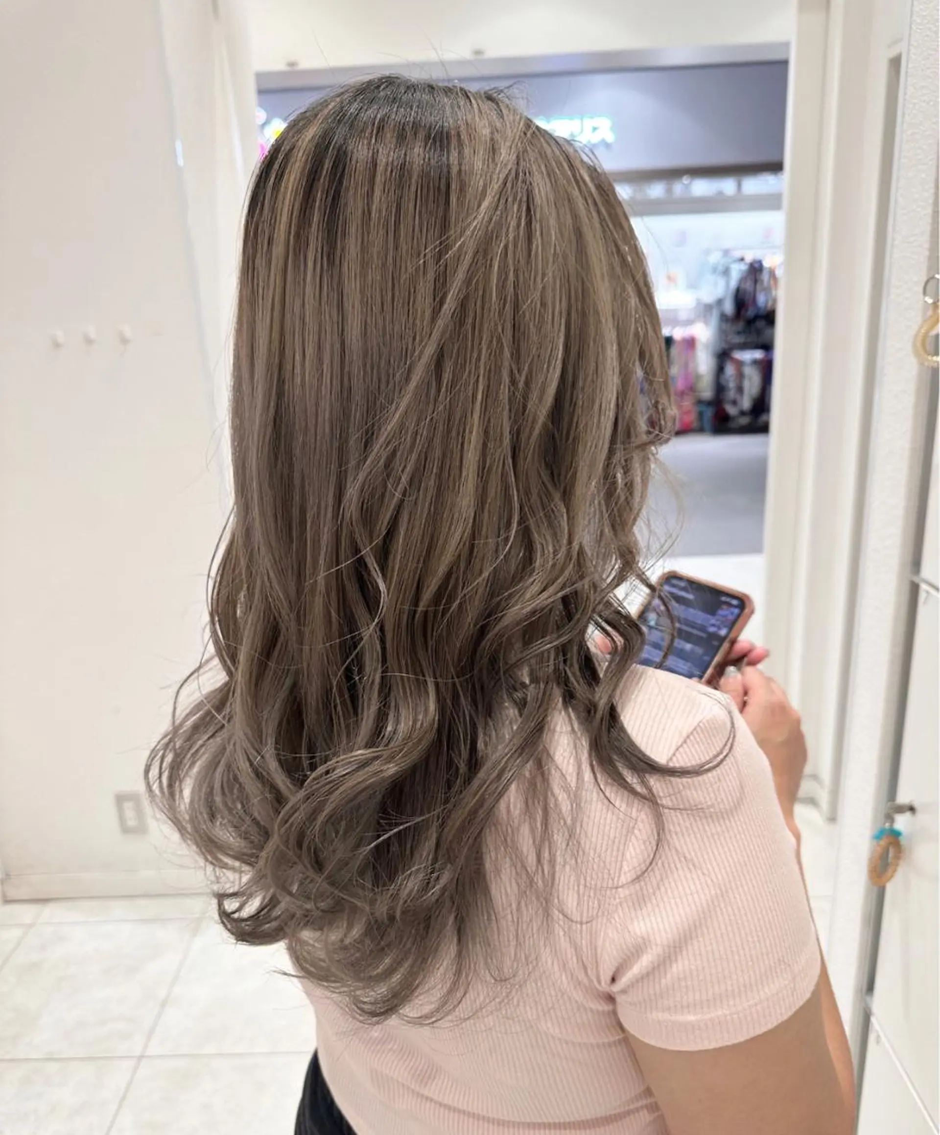 ロング ヘアカラー GOAT_茅ヶ崎 キシ サクラのヘアスタイル