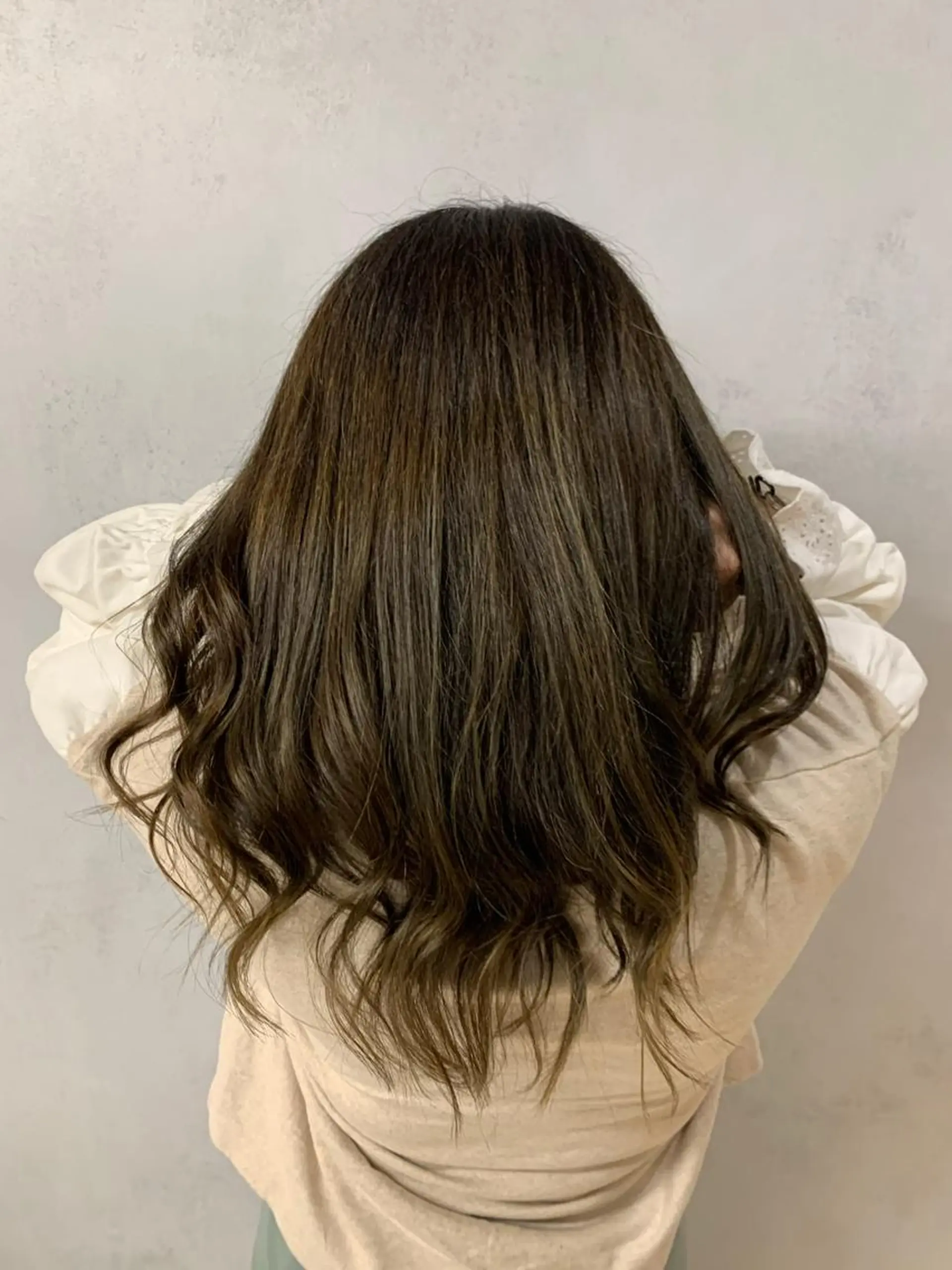 ロング カラー ケアブリーチ/ili 村上佳那多のヘアスタイル