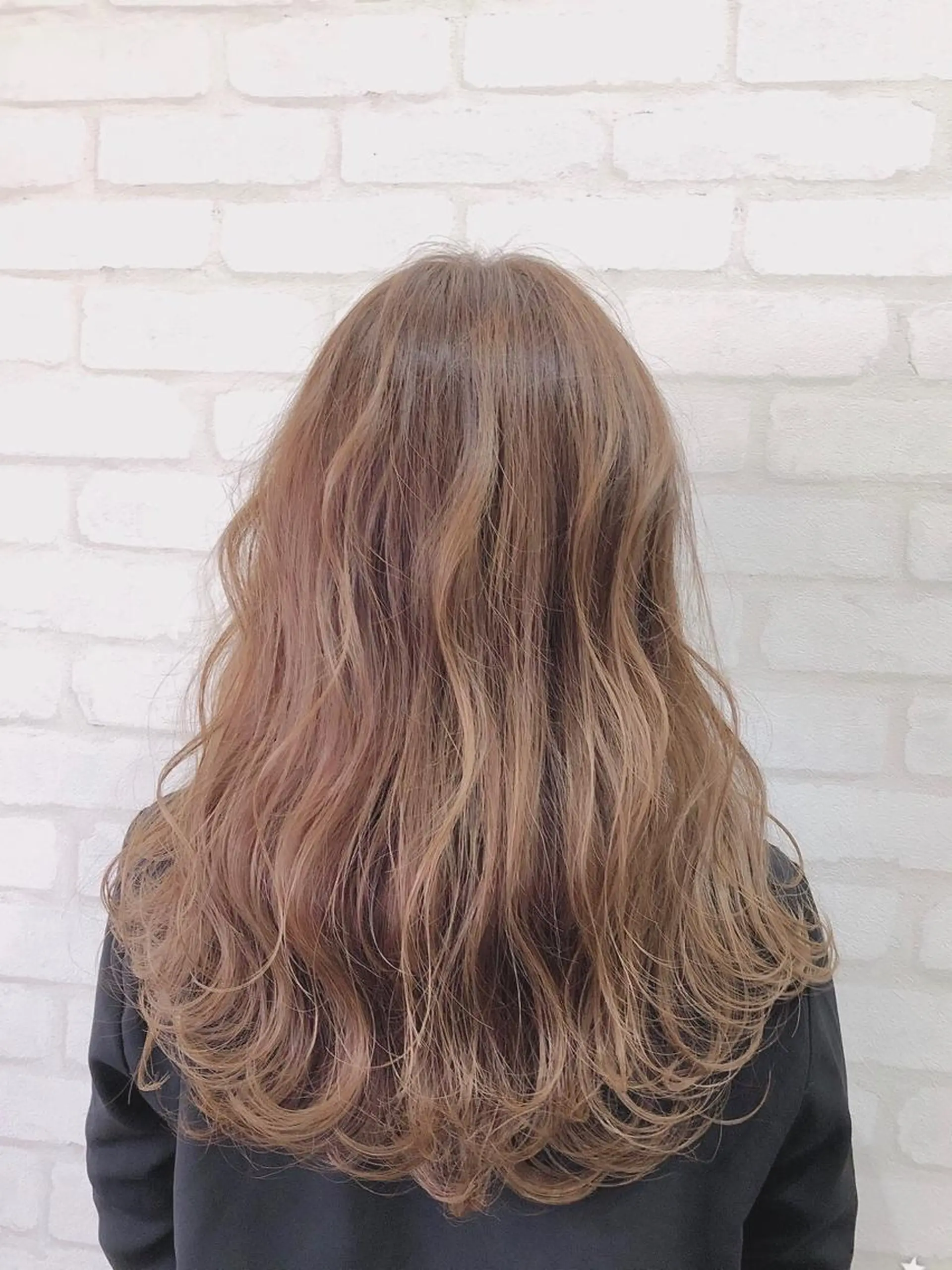 ミディアム 若山 敦のヘアスタイル