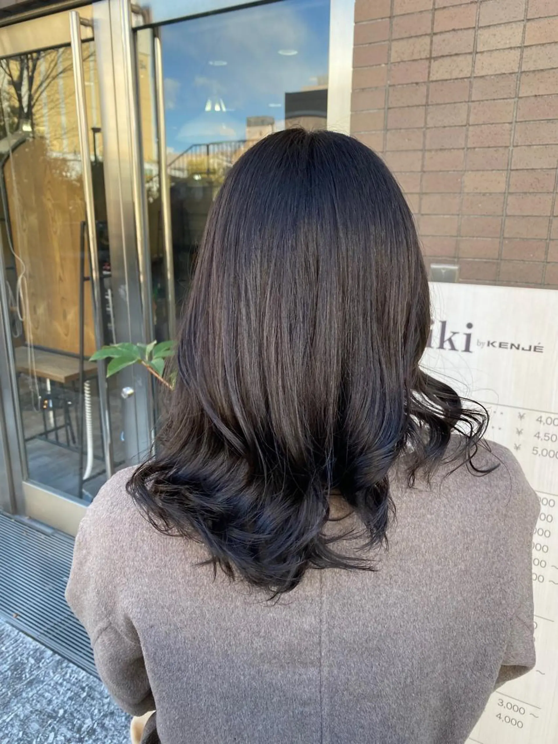 セミロング ELEN 新百合ヶ丘のヘアスタイル