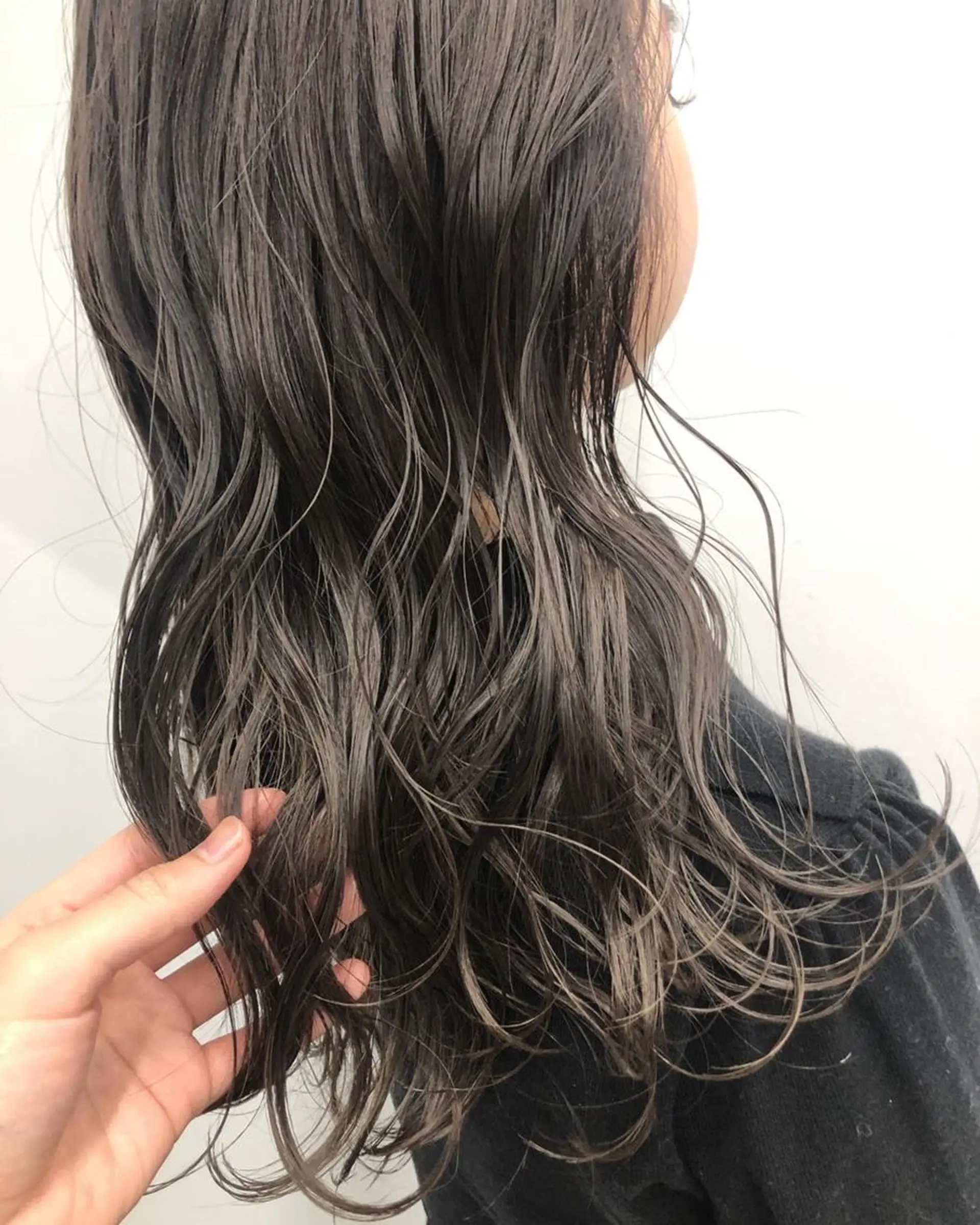 ロング カラー ヘアアレンジ 🌟髪質改善ケアカラ ー美髪縮毛矯正y🌟のヘアスタイル