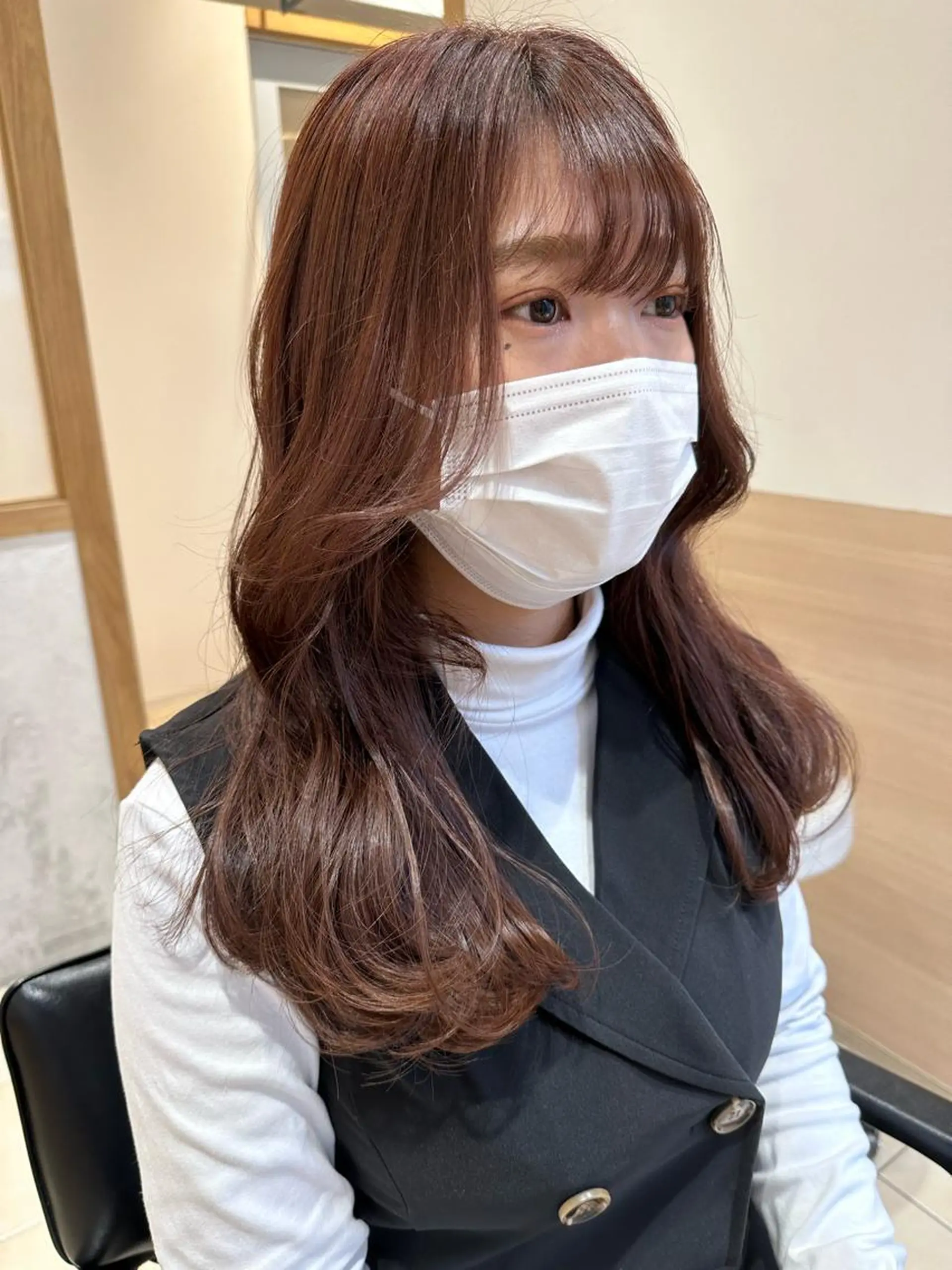 ロング カラー ブリーチ ブラウンカラー ハイライトカラー モカブラウン ナチュラルブラウン カット ヘアカラー GO TODAY SHAiRE SALON所属・天野 瑠真のヘアスタイル