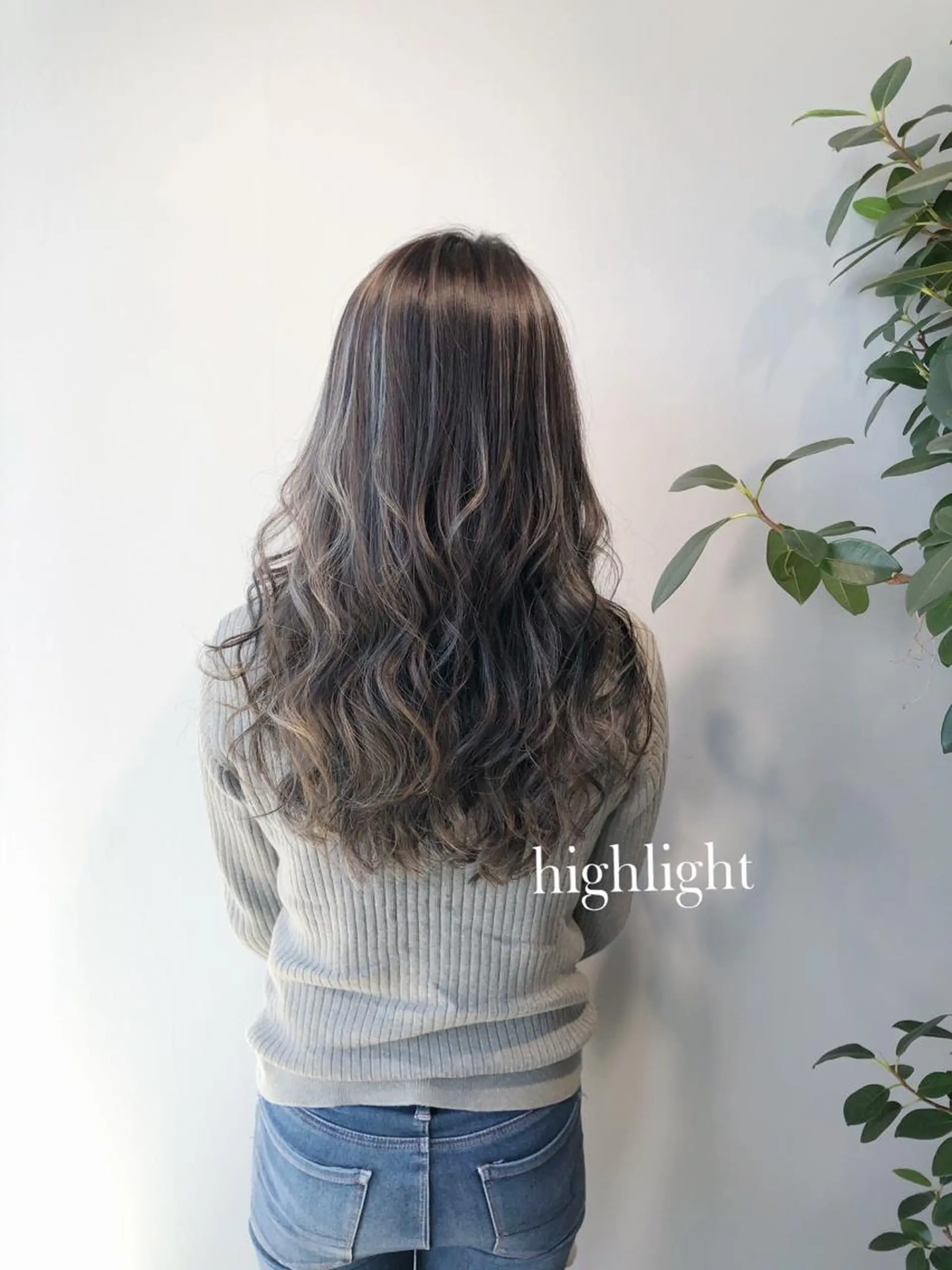 ロング ヘアカラー 岸川 恭子のヘアスタイル