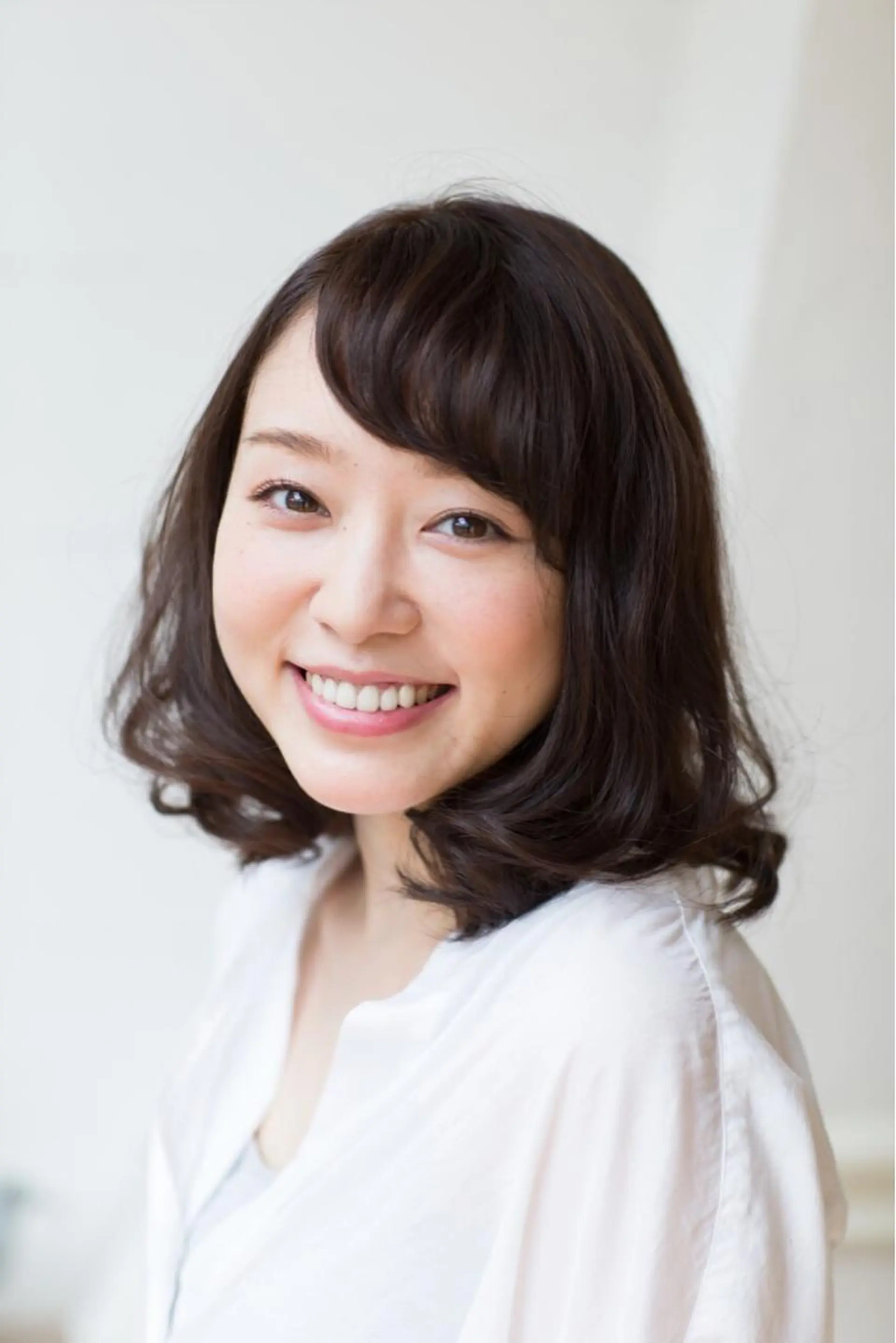 ミディアム パーマ 鈴木 マサアキのヘアスタイル