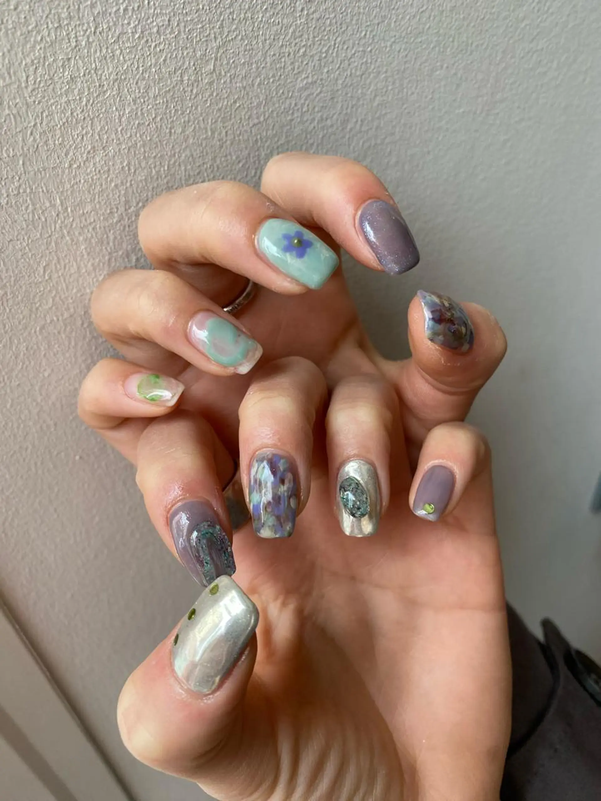 ネイル ニュアンスネイル 春ネイル ハンドネイル 草加ニュアンスネイル 🌚hersのネイルデザイン