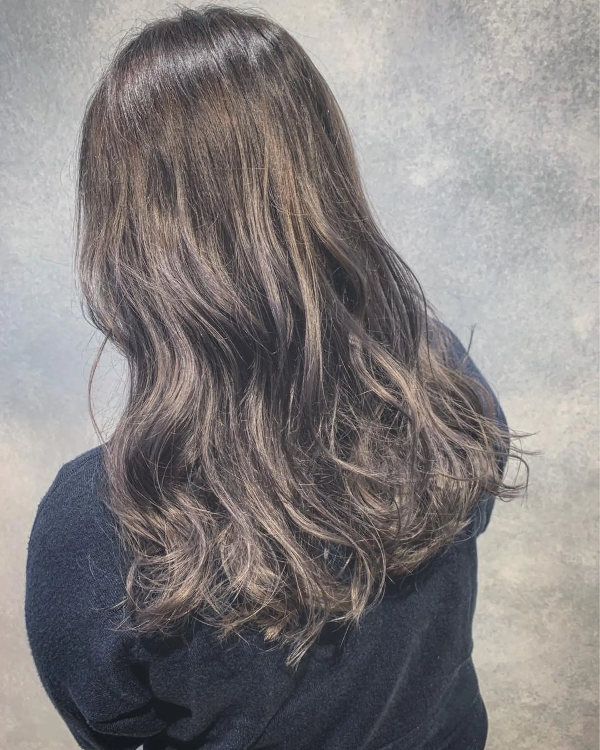 セミロング カット ヘアカラー 森田 尚貴のヘアスタイル