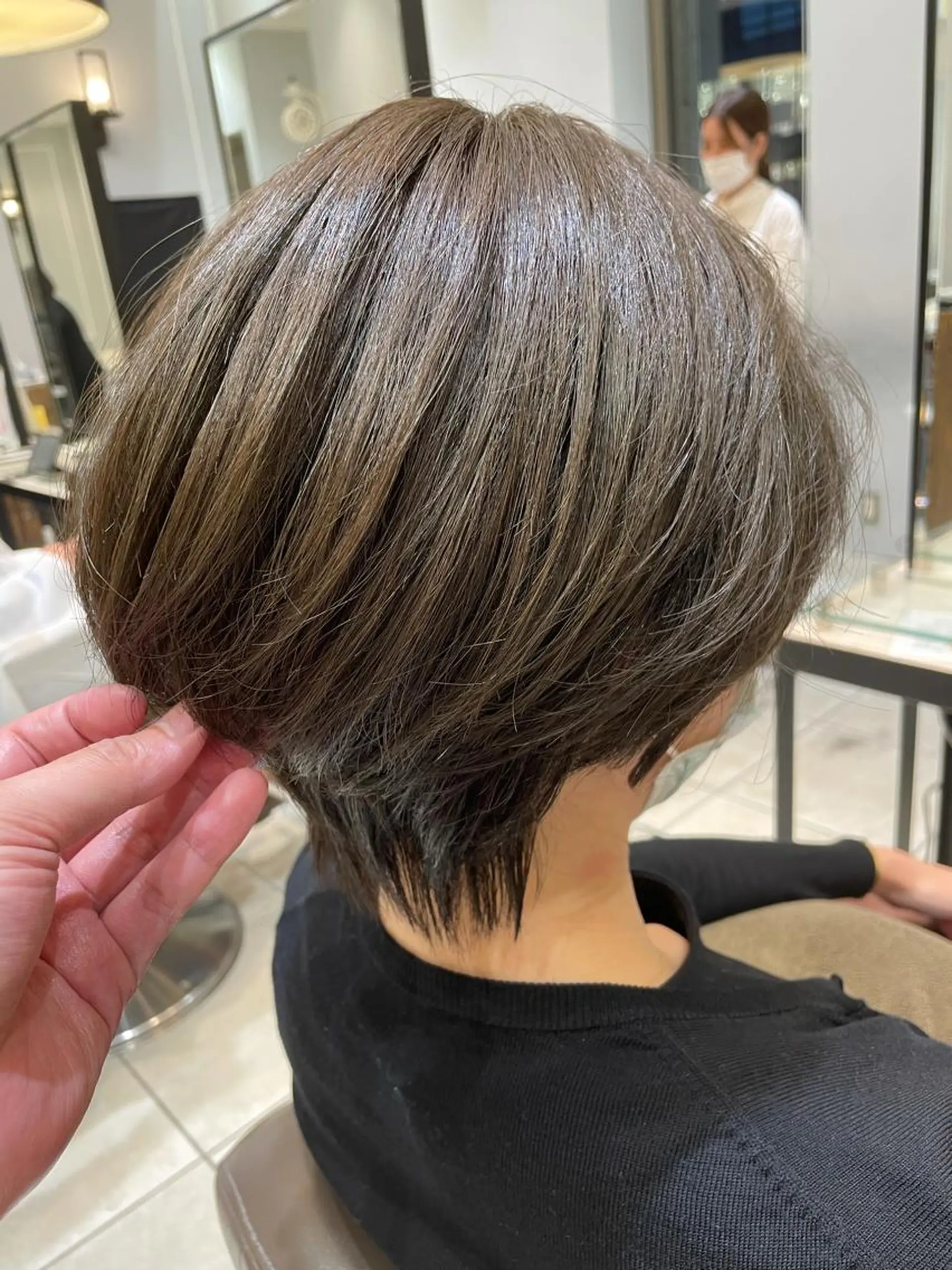 ショート カラー インナーカラー くせ毛 似合わせカット ショートヘア アンブレラカラー💫 フェイスフレーミングのヘアスタイル