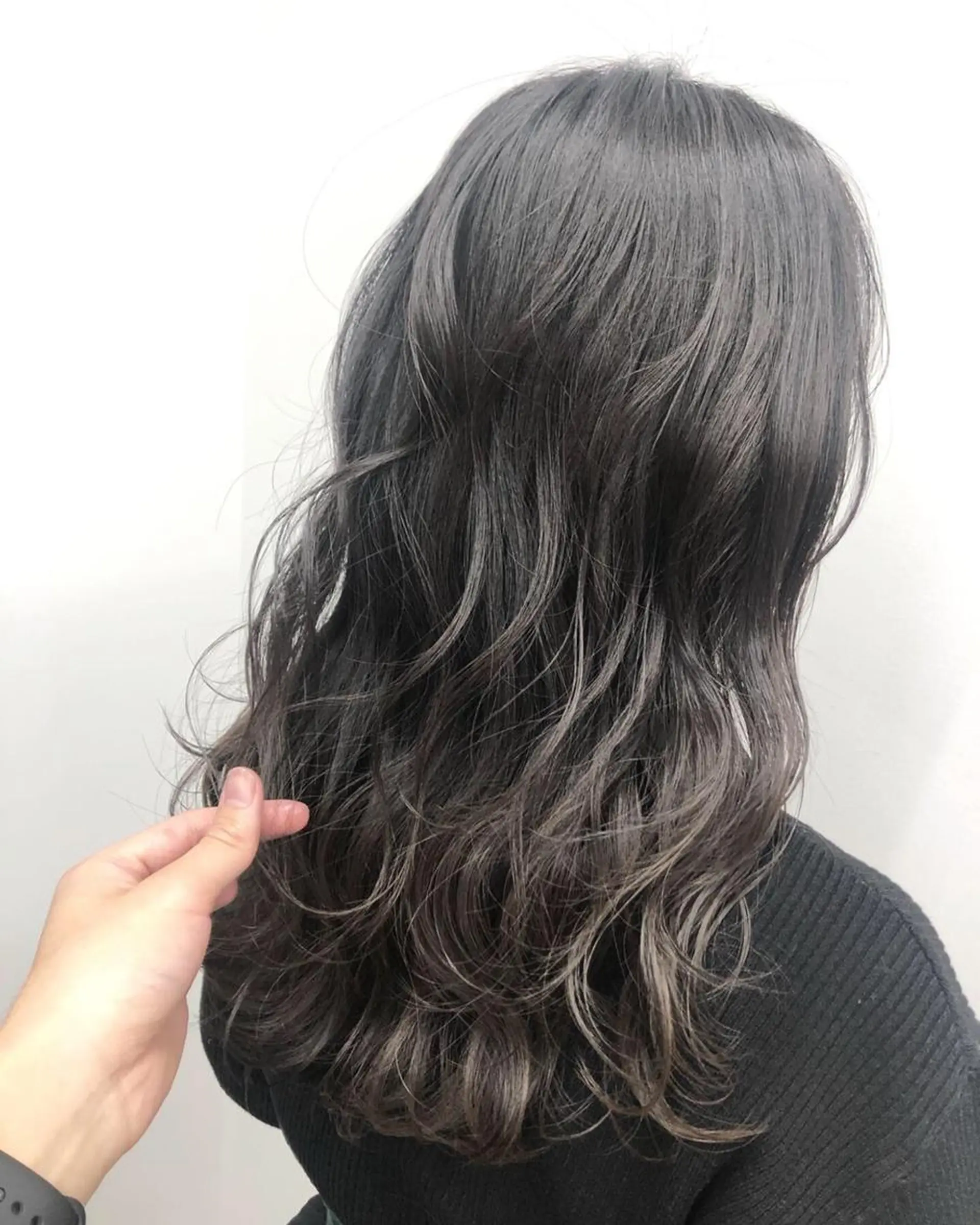 ロング カラー ブリーチ&似合せボブ 田中寛十のヘアスタイル