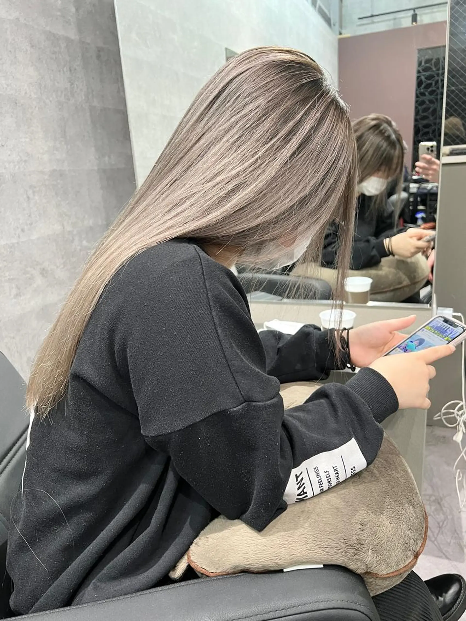 ロング カラー バレイヤージュ レイヤーカット Via officialのヘアスタイル