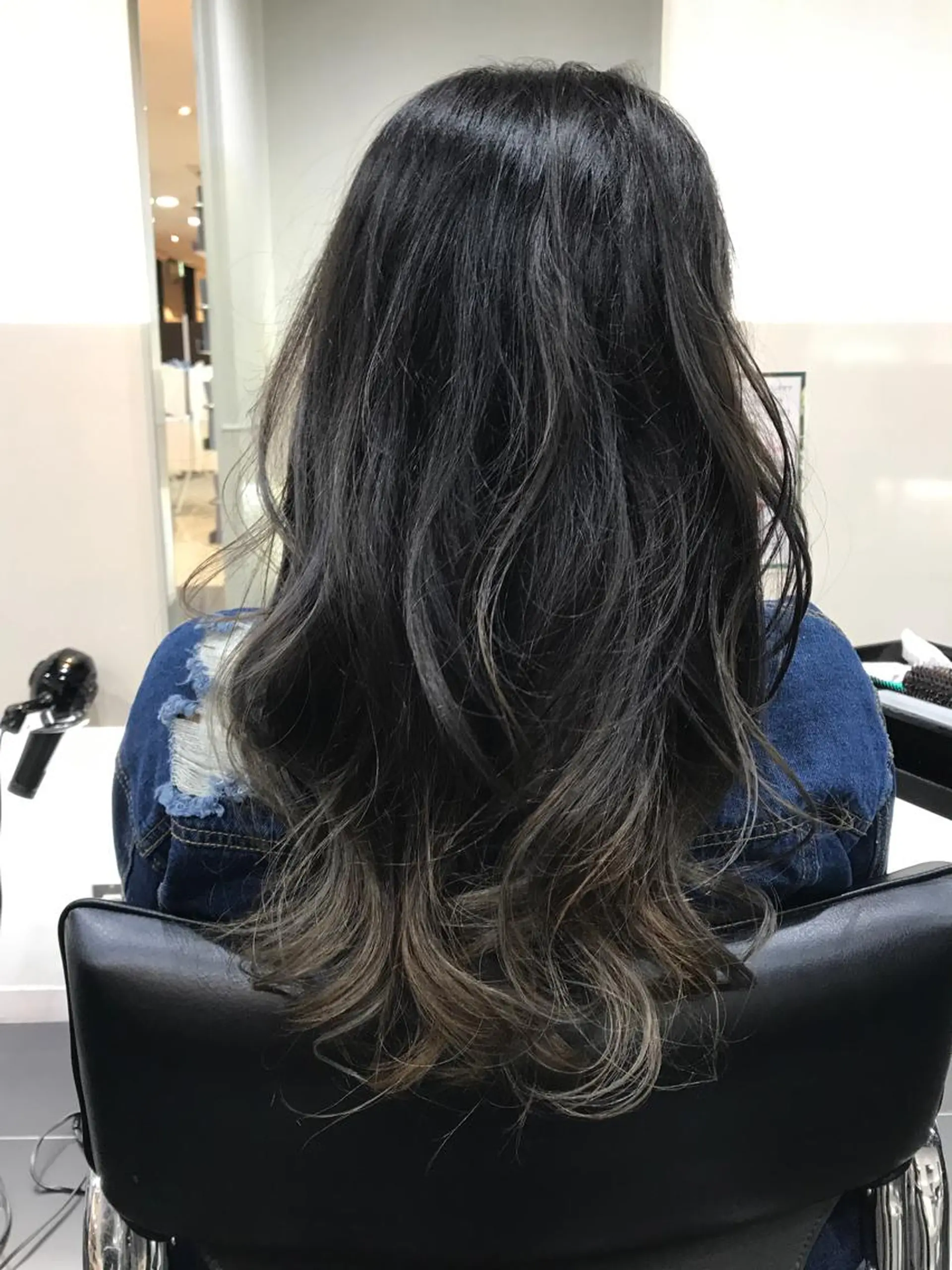 ロング カラー 関口 友行のヘアスタイル