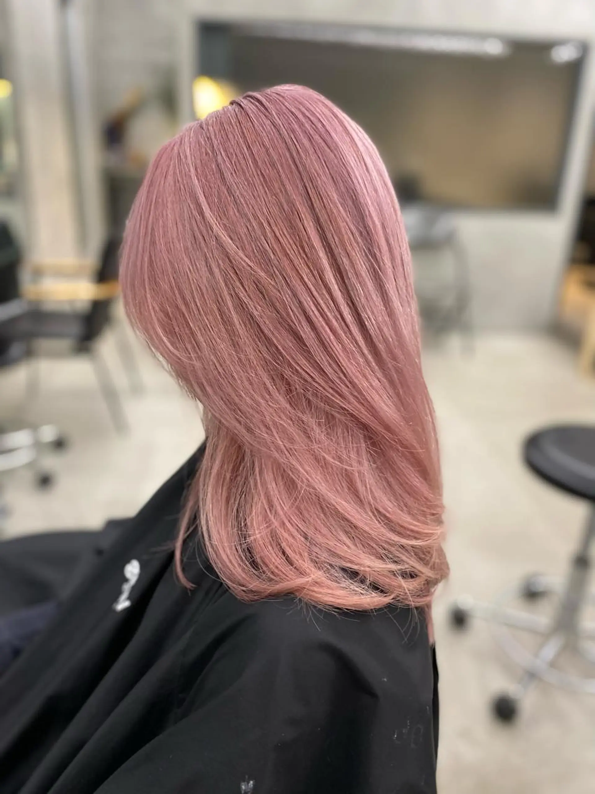 ミディアム カラー ヘアアレンジ mina 🌷のヘアスタイル